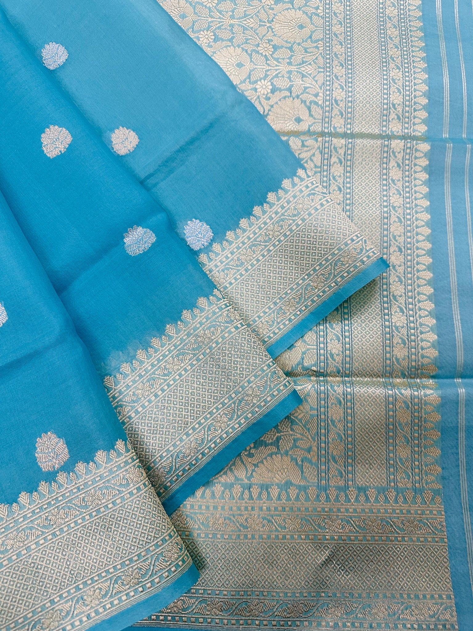 Pure Kora Silk Banarasi Saree – Handwoven Zari Weaving | Lightweight Ethnic Wear