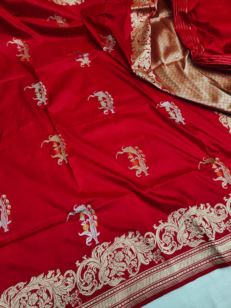 Red Pure Katan Silk Kadhwa Buta Banarasi Saree | Sona Rupa Zari & Tilfi Minakari | Katan banaras