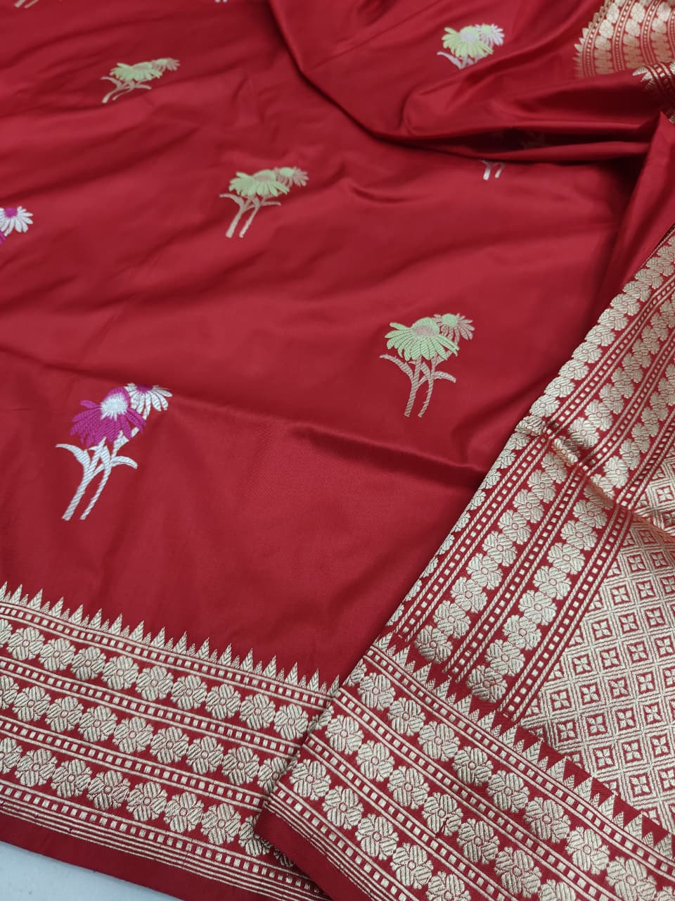 Handloom Banarasi Kadhwa Buta Saree | Pure Katan Silk | Sona Rupa Zari & Tilfi Minakari | Red