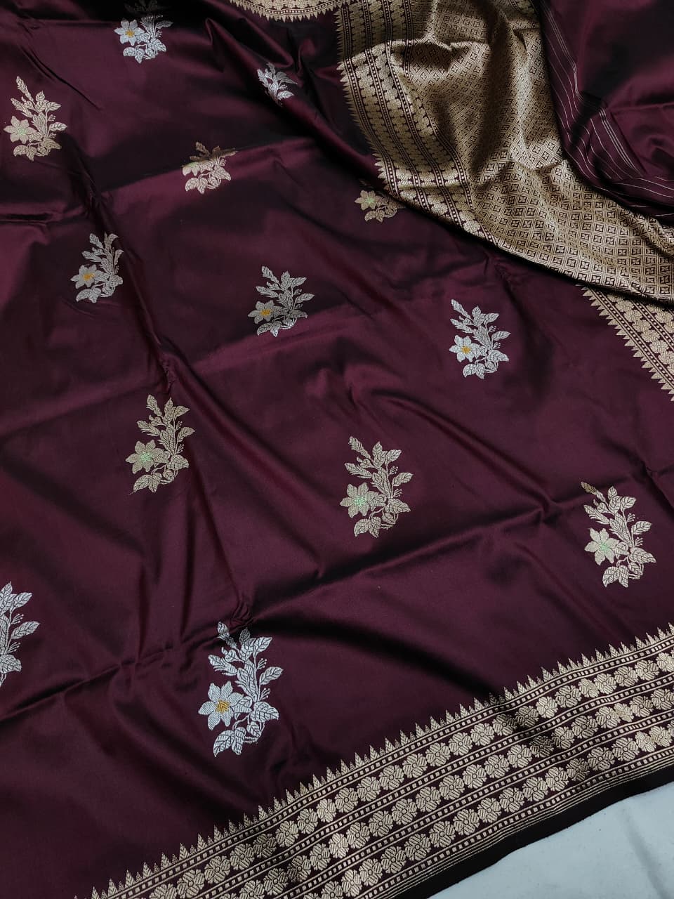 Pure Katan Silk Kadhwa Buta Handloom Banarasi Saree | Sona Rupa Zari with Tilfi Minakari