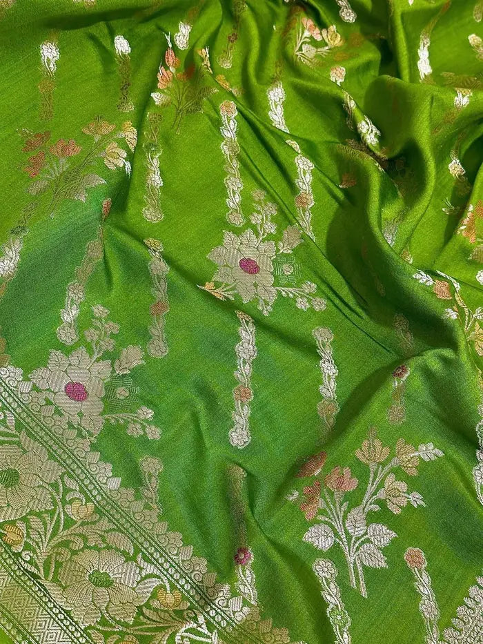 Green Pure Chiniya Katan Silk Banarasi Saree with Floral Meenakari Buti and Gold Zari Border - front view of Pure Chiniya Katan Silk Banarasi Saree