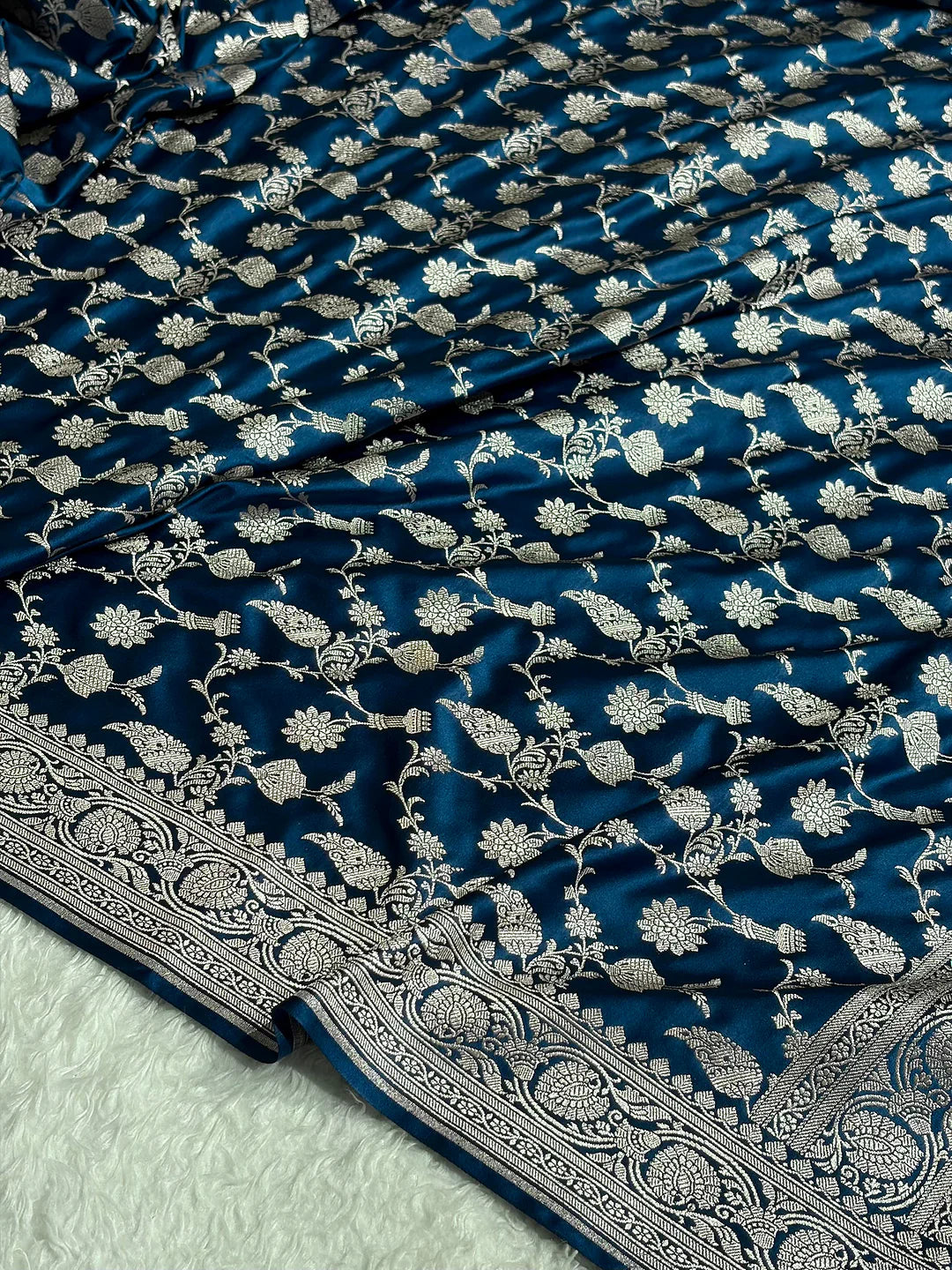 Midnight Lattice — Mashru Silk Saree in Navy Blue