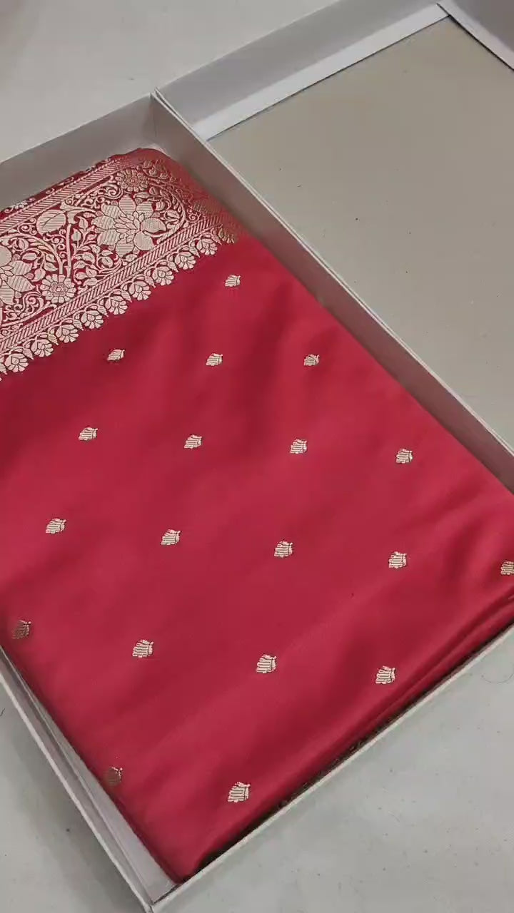 Mashroo Silk Banarasi Saree with gold zari work