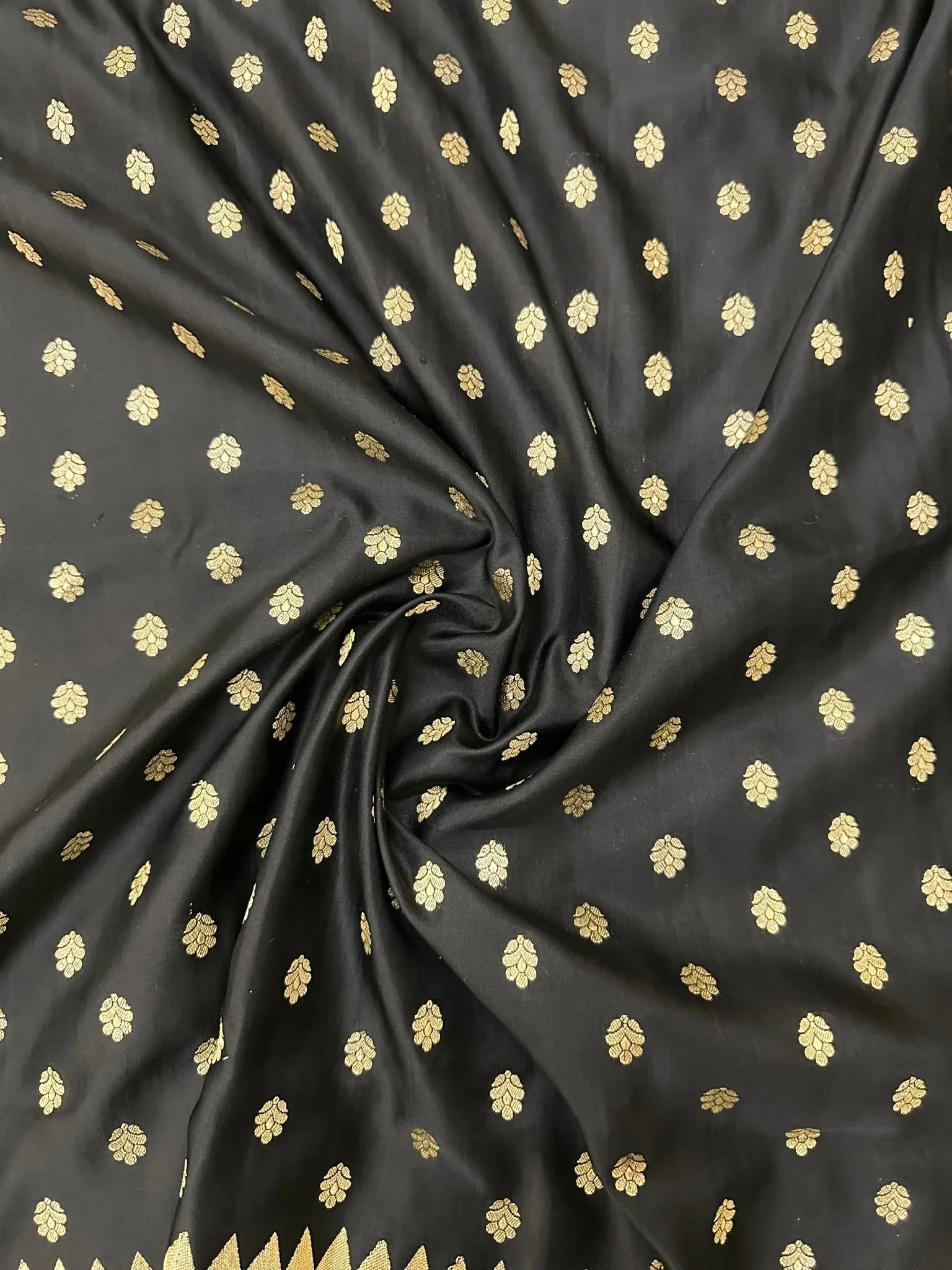 Pure Satin Silk Kadhwa Buta Handloom Saree with Real Zari | Luxury Banarasi Saree - Katan Banaras