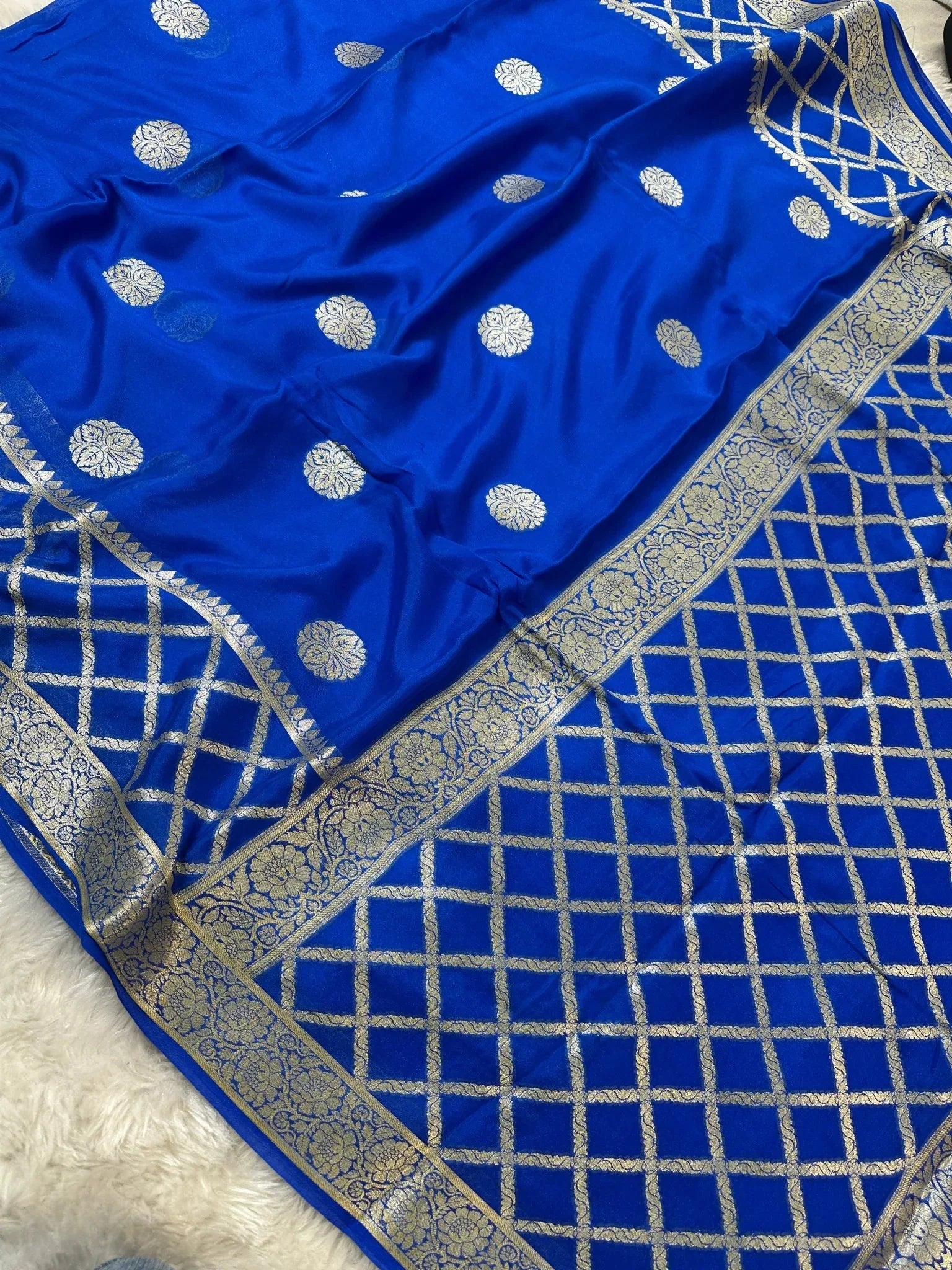 Royal Blue Pure Chiffon Silk Banarasi Saree with Gold Buti and Diamond Jaal Border - Katan Banaras