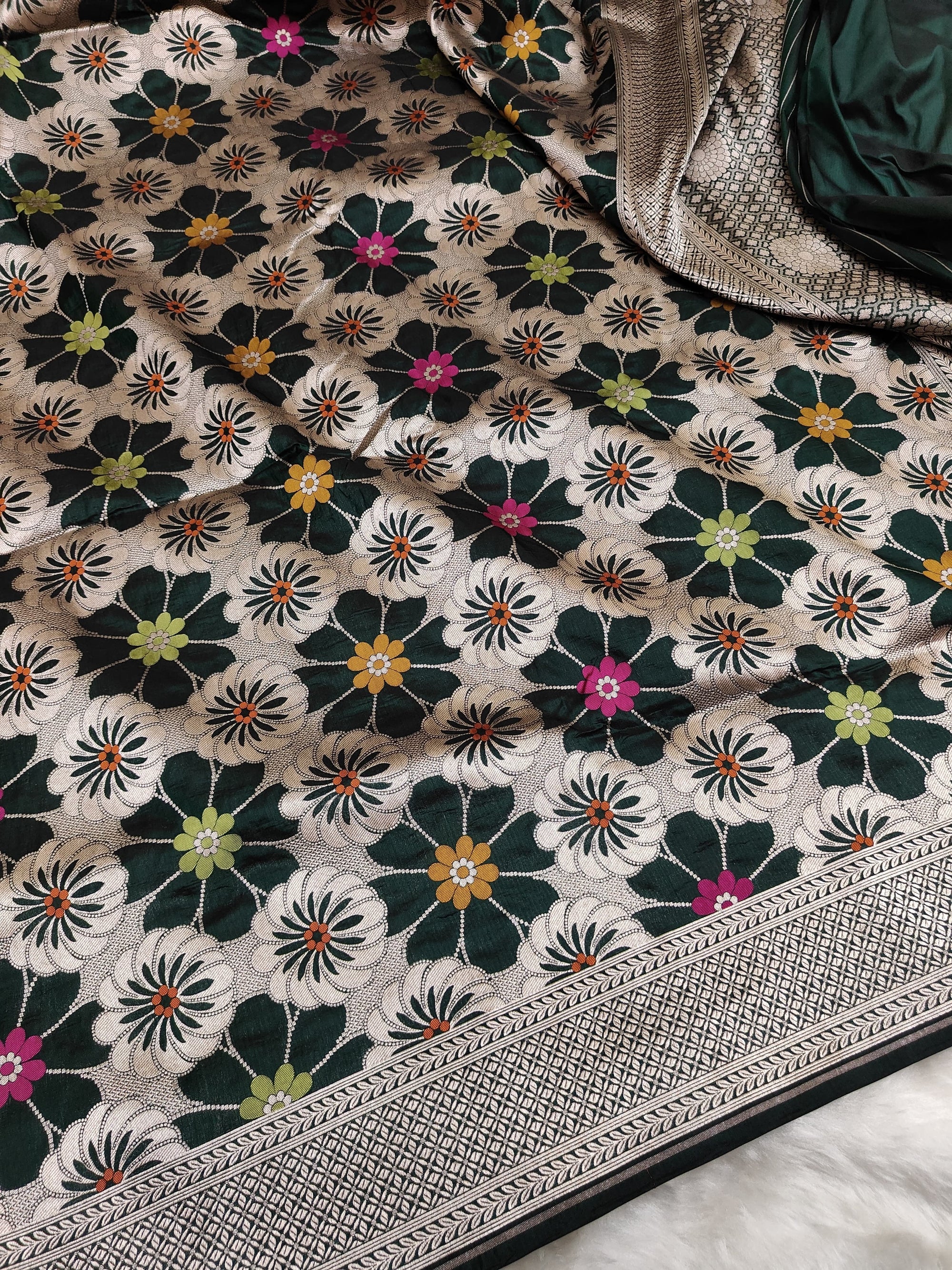 Pure Katan Silk Tilfi Minakari Banarasi Saree – Floral Brocade work