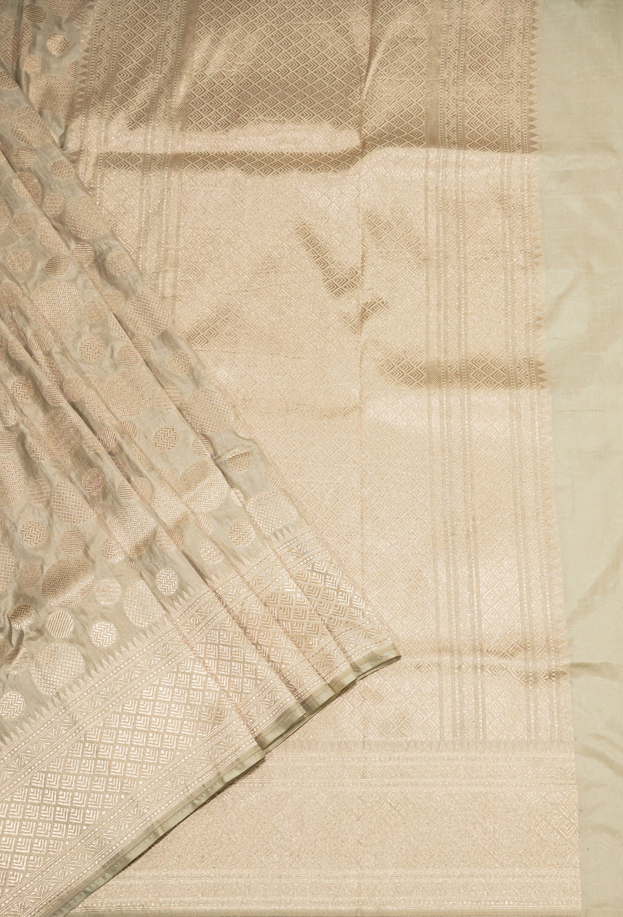 Pure Katan Silk Banarasi Handwoven Saree | Ivory Cream with Self-Tone Gold Zari Buta | Uppada Weave | Bridal Saree