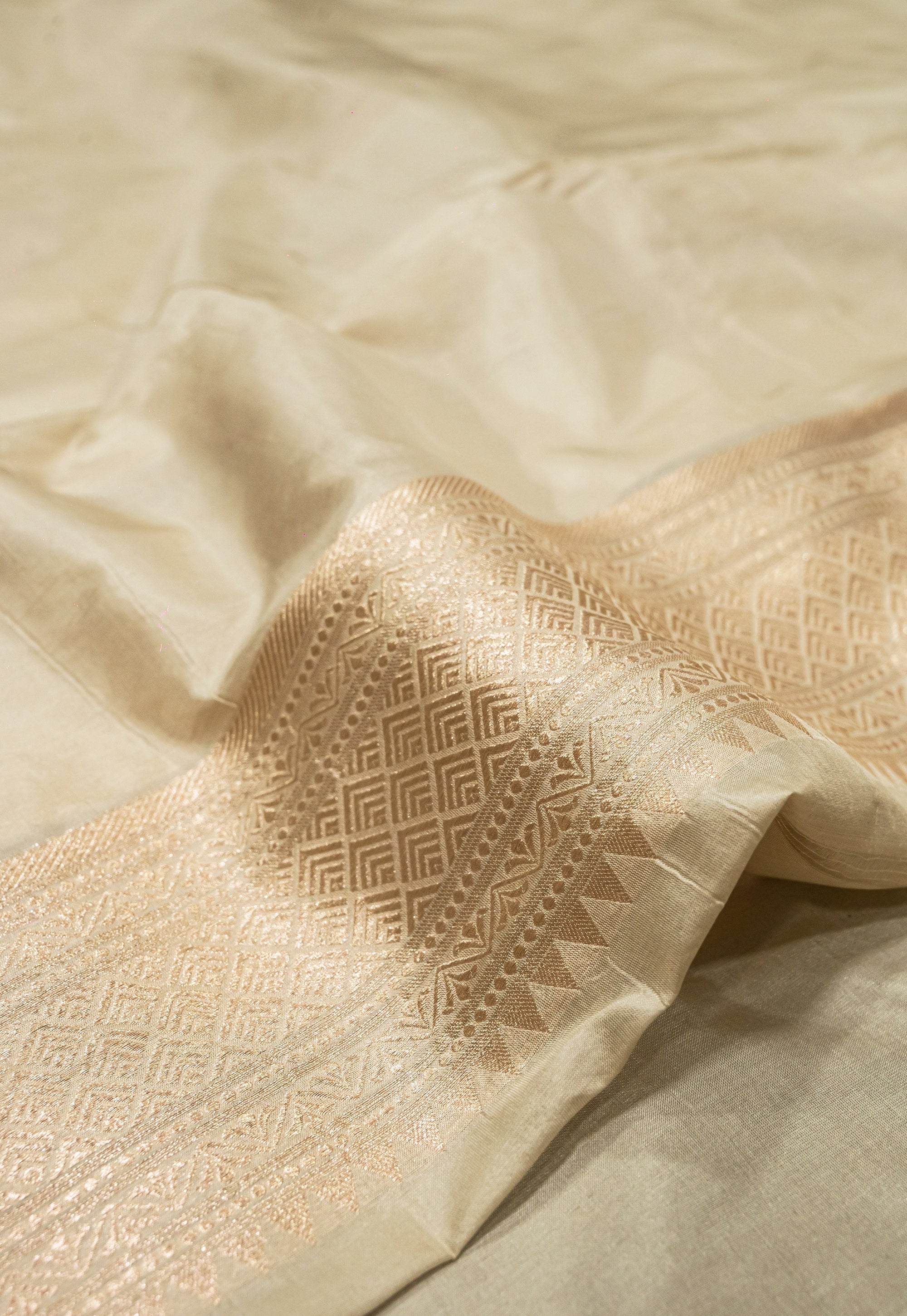 Pure Katan Silk Banarasi Handwoven Saree | Ivory Cream with Self-Tone Gold Zari Buta | Uppada Weave | Bridal Saree