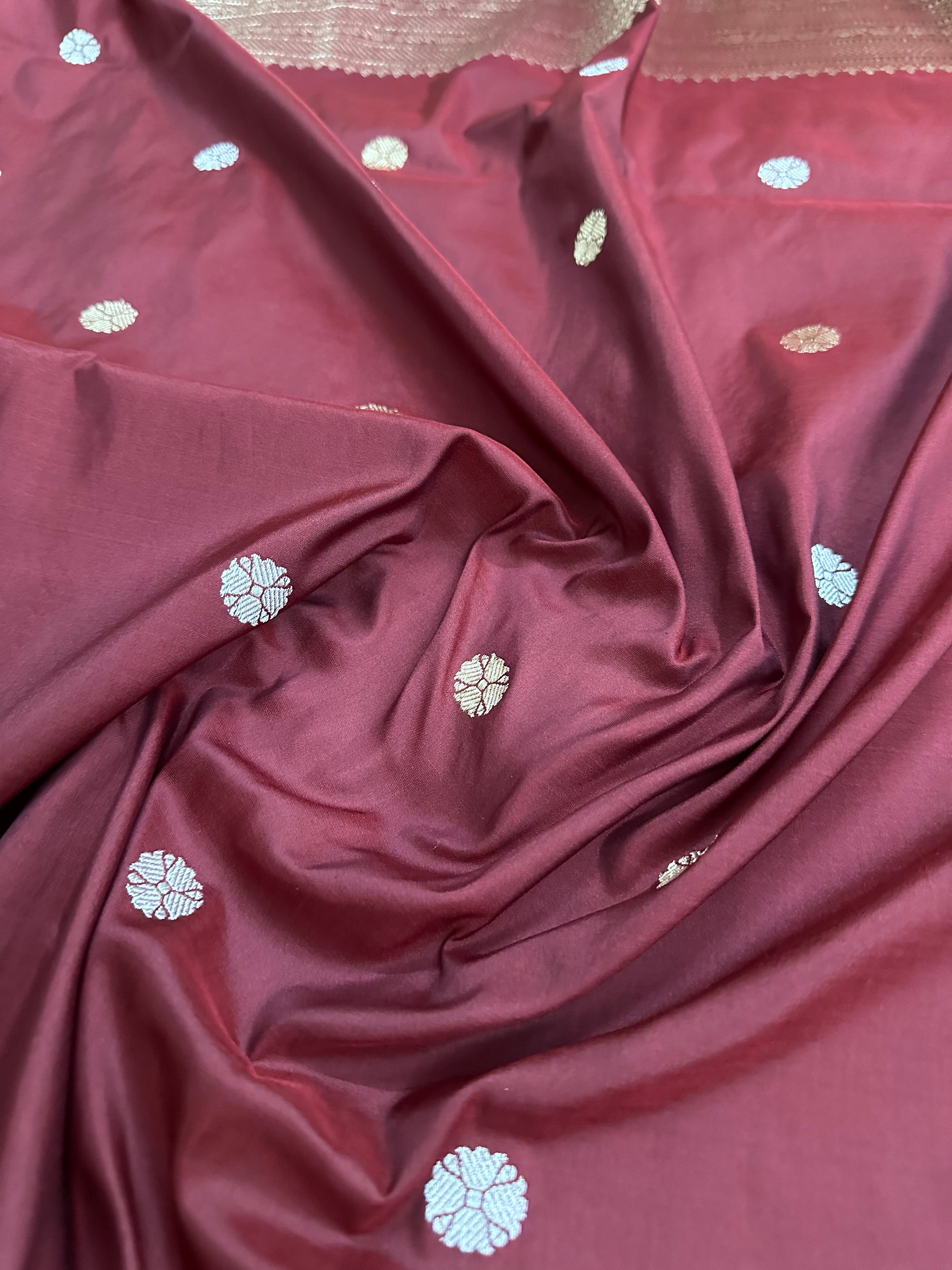 Pure Katan Silk Kadhwa Buta Handloom Saree – Real Zari Banarasi Masterpiece | Royal Weave Elegance