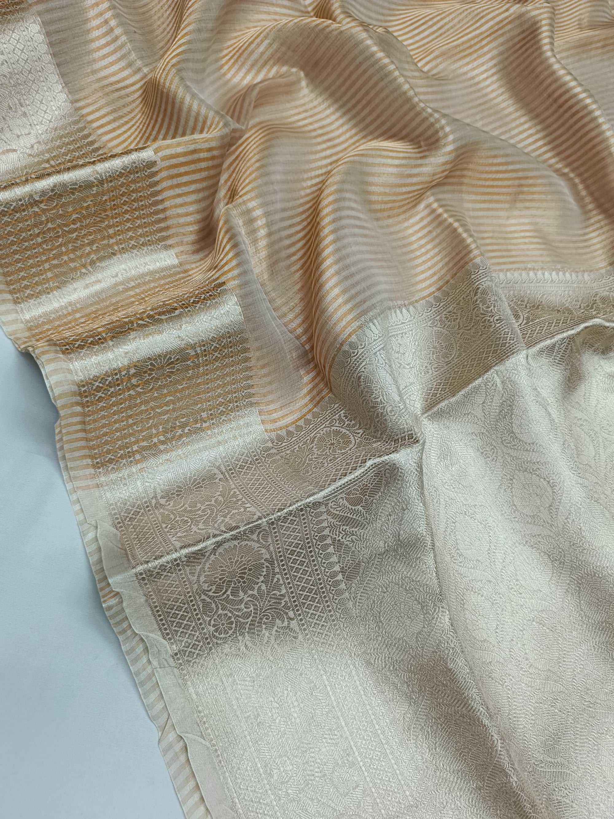 Pure Tissue Silk Kadhwa Buta Handloom Saree