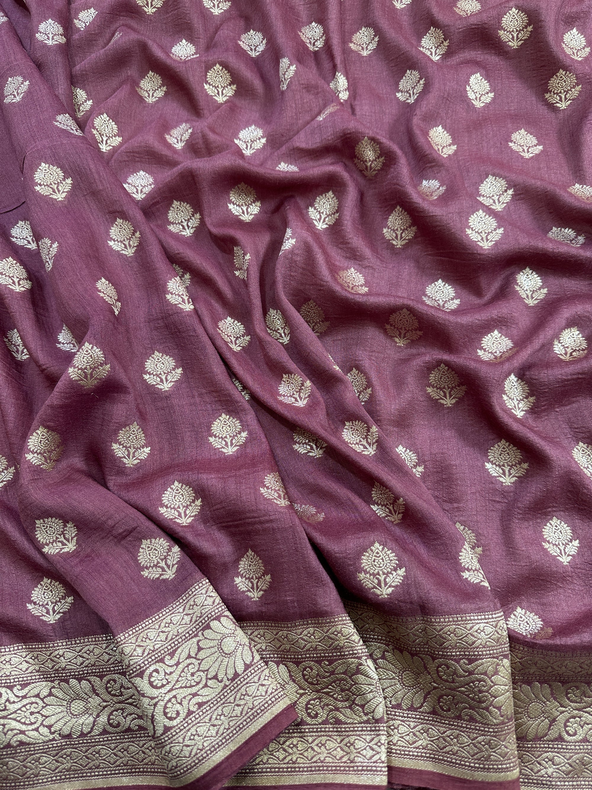 Pure Moonga Silk Banarasi Saree – Handwoven Elegance from Varanasi | Katan Banaras