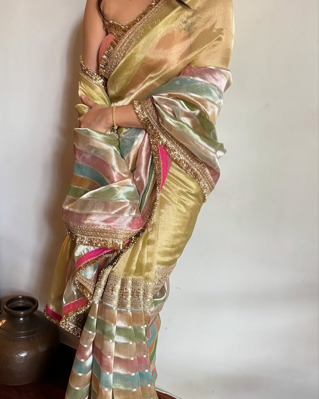 Banarasi Handloom Silk Kaduwa Weaving Saree – With Elegant Scallop Border & Interlock Detailing