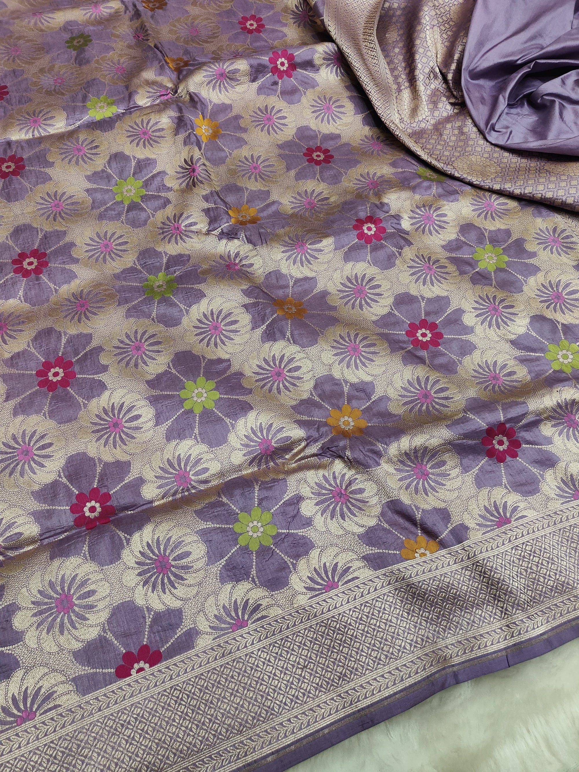Pure Katan Silk Tilfi Minakari Banarasi Saree – Floral Brocade work