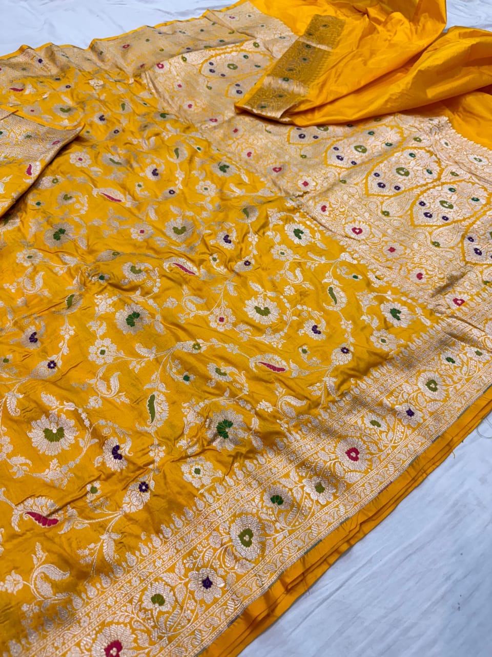 Pure Katan Silk Tilfi Minakari Banarasi Saree – Big Buta Motifs & Heavy Pallu