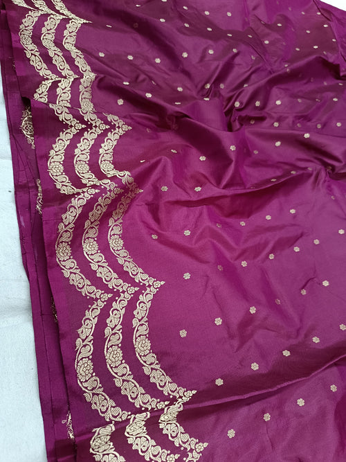 Banarasi Handloom Silk Kaduwa Weaving Saree – With Elegant Scallop Border & Interlock Detailing