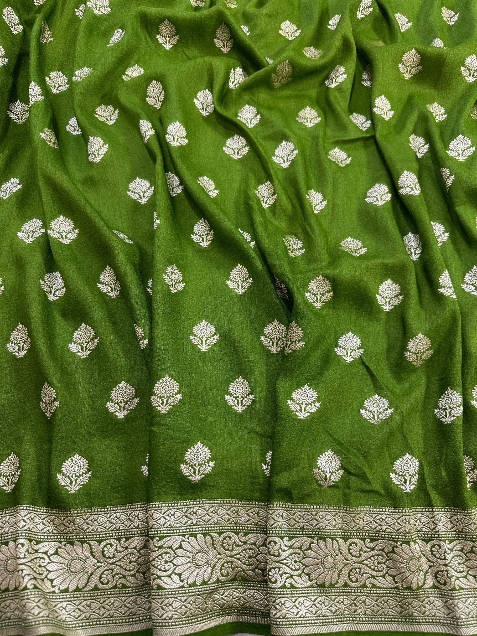 Pure Moonga Silk Banarasi Saree – Handwoven Elegance from Varanasi | Katan Banaras