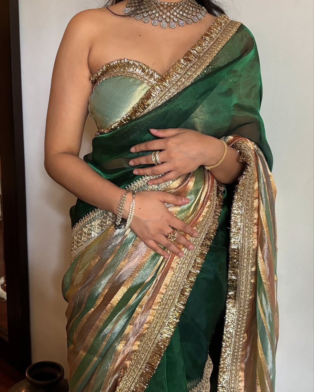 Banarasi Handloom Silk Kaduwa Weaving Saree – With Elegant Scallop Border & Interlock Detailing