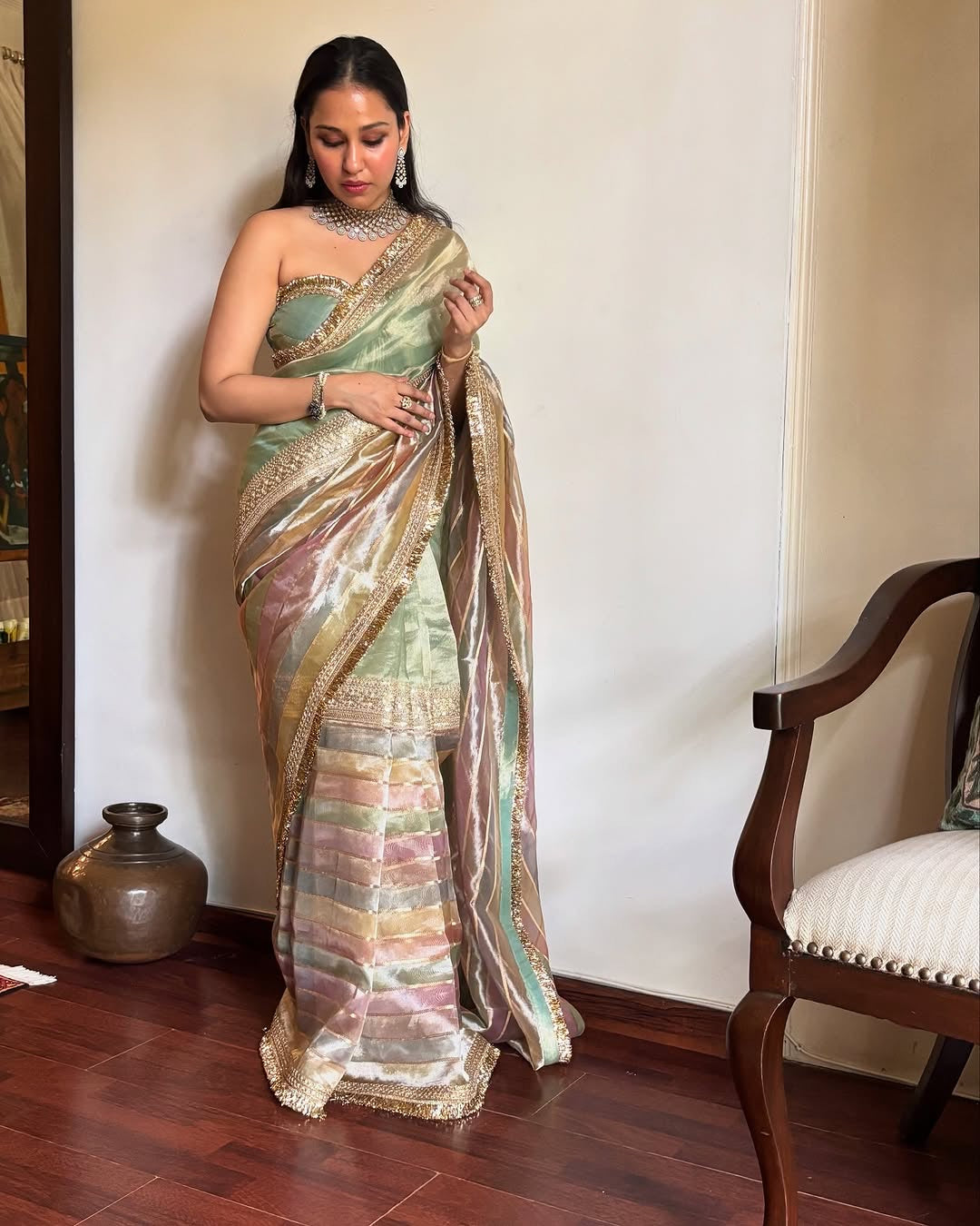 Banarasi Handloom Silk Kaduwa Weaving Saree – With Elegant Scallop Border & Interlock Detailing