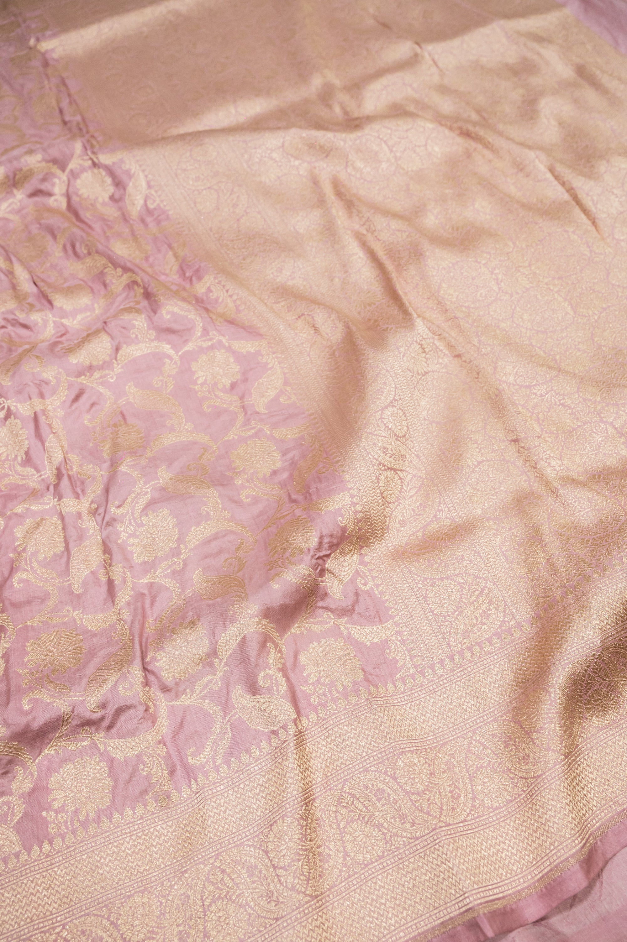 Mauve Pink Uppada Jaal Pure Katan Silk Banarasi Handwoven Saree — All-Over Gold Zari