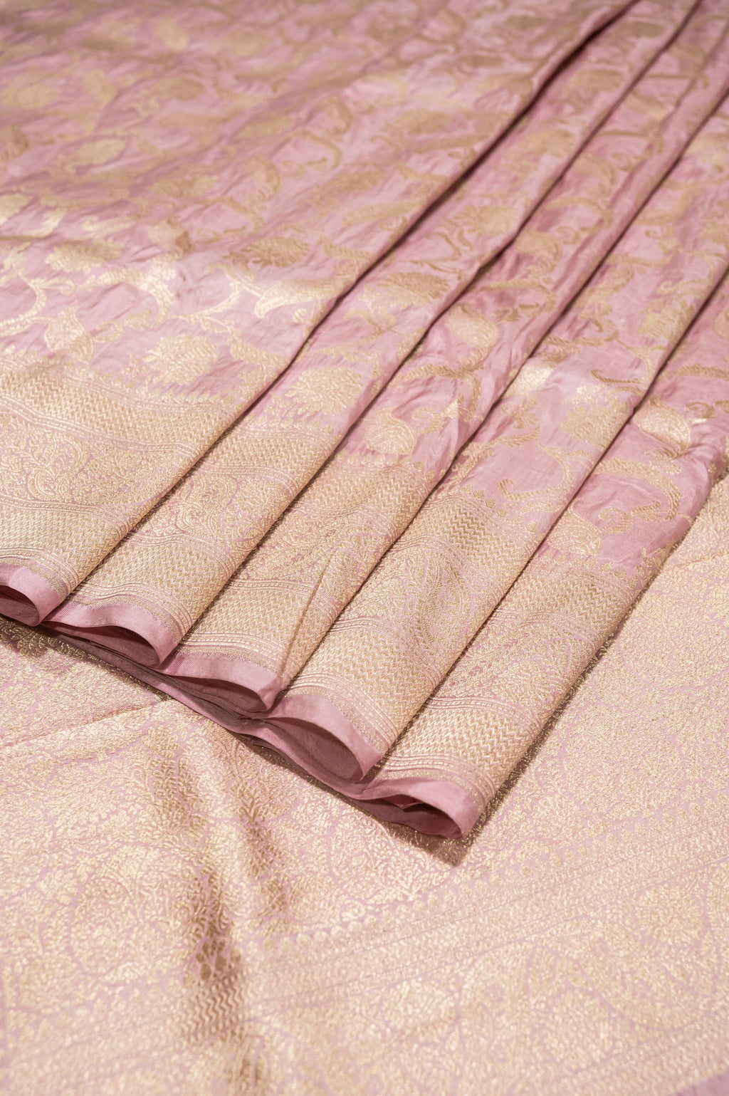 Mauve Pink Uppada Jaal Pure Katan Silk Banarasi Handwoven Saree — All-Over Gold Zari