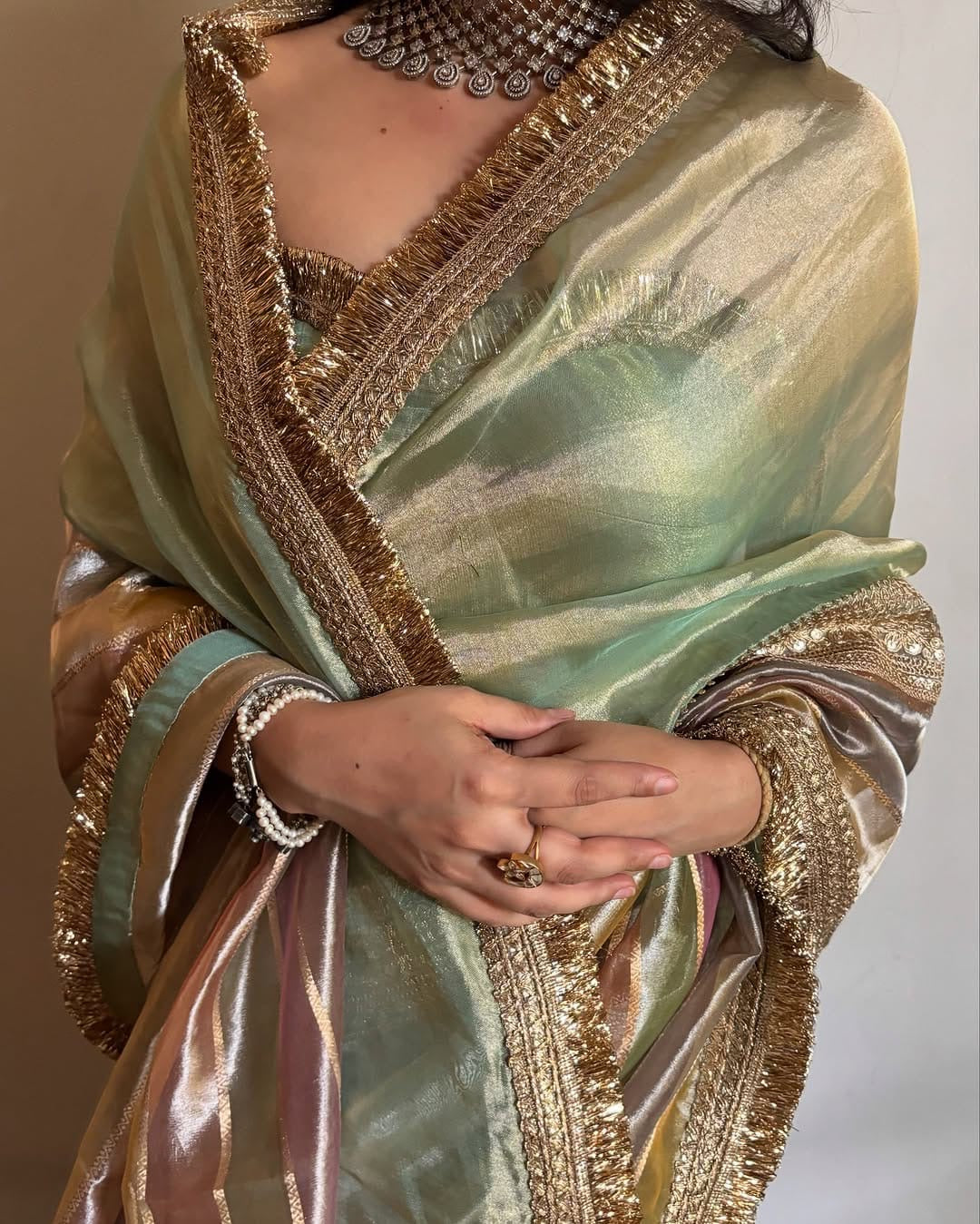 Banarasi Handloom Silk Kaduwa Weaving Saree – With Elegant Scallop Border & Interlock Detailing