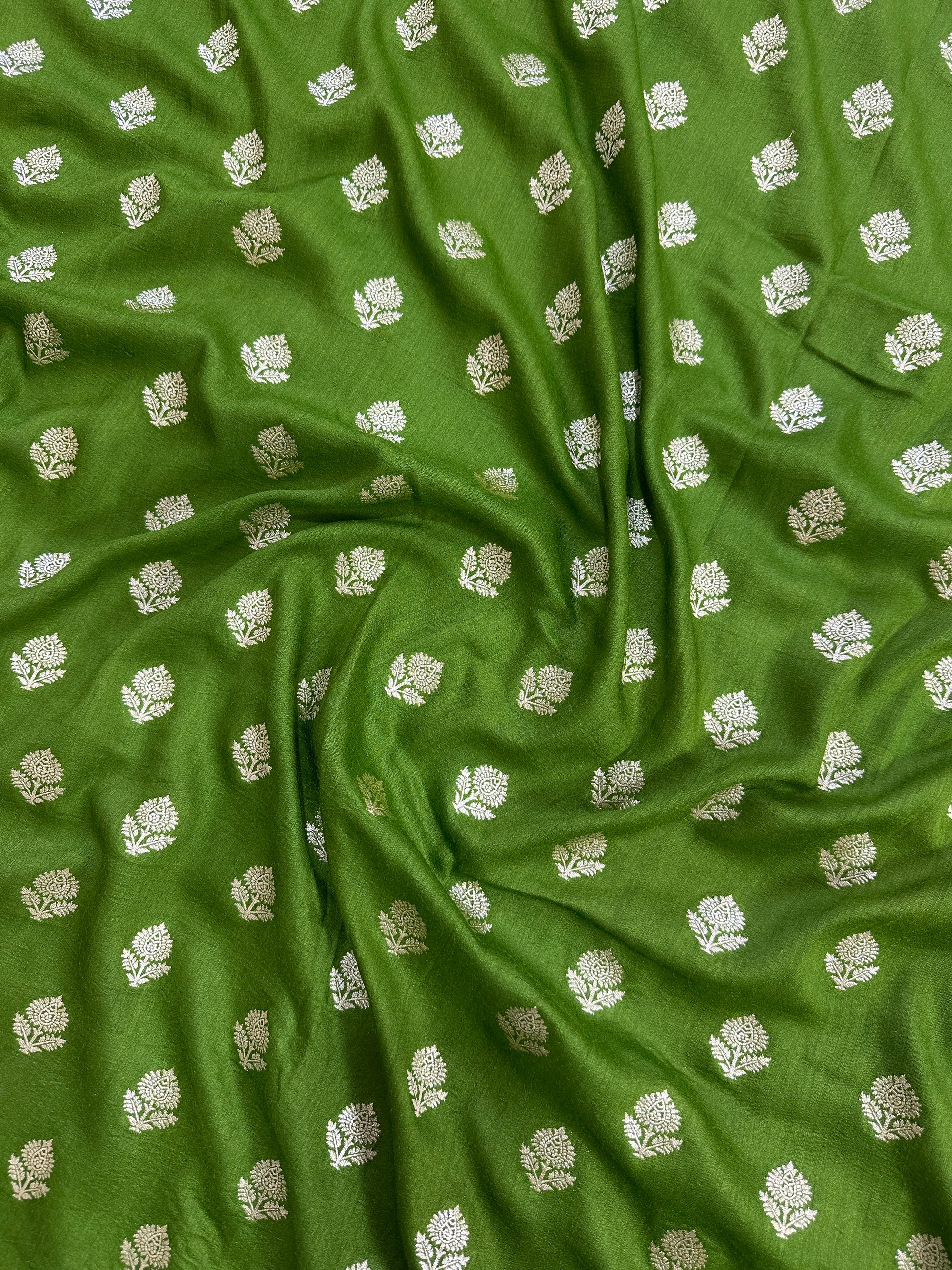 Pure Moonga Silk Banarasi Saree – Handwoven Elegance from Varanasi | Katan Banaras