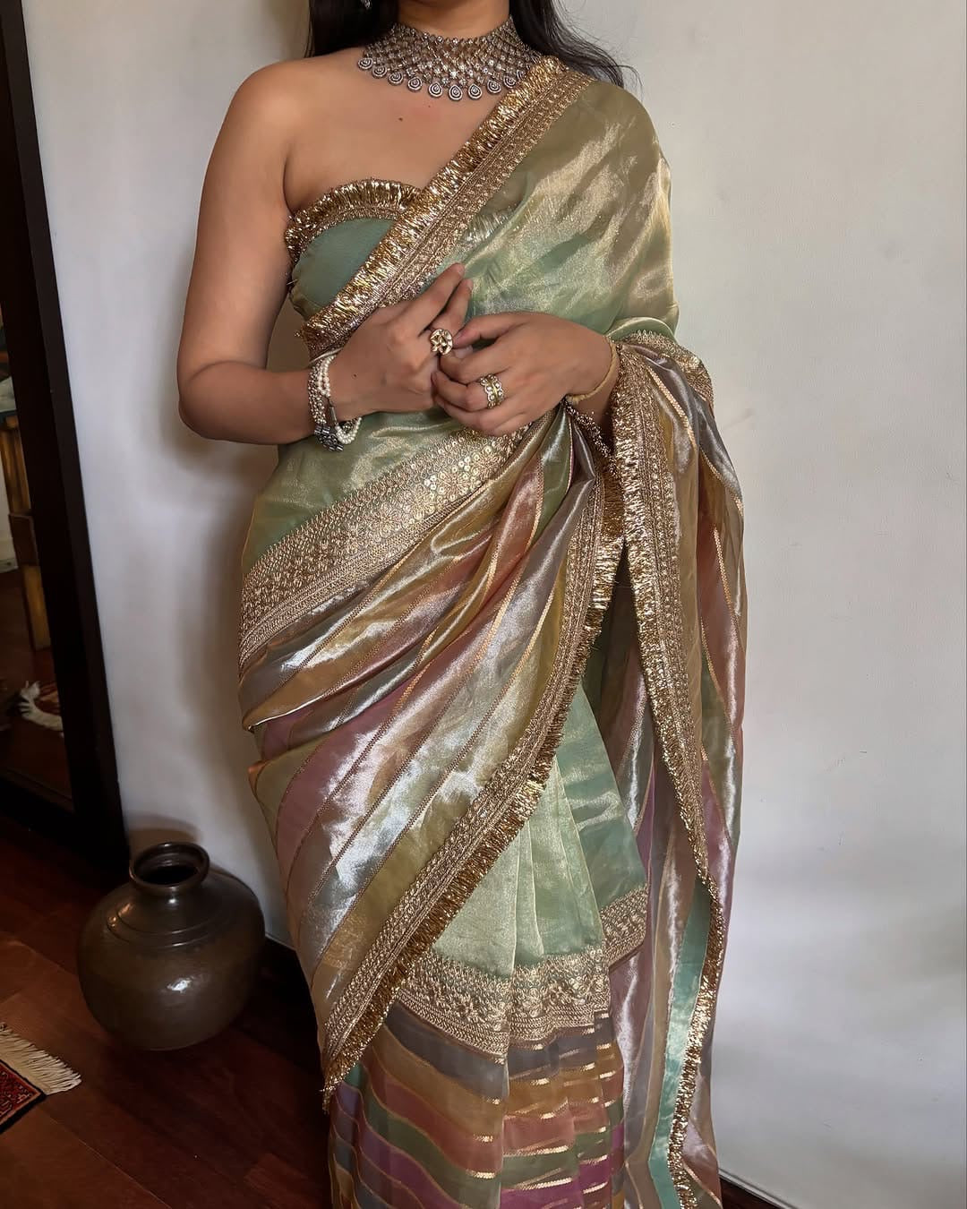 Banarasi Handloom Silk Kaduwa Weaving Saree – With Elegant Scallop Border & Interlock Detailing