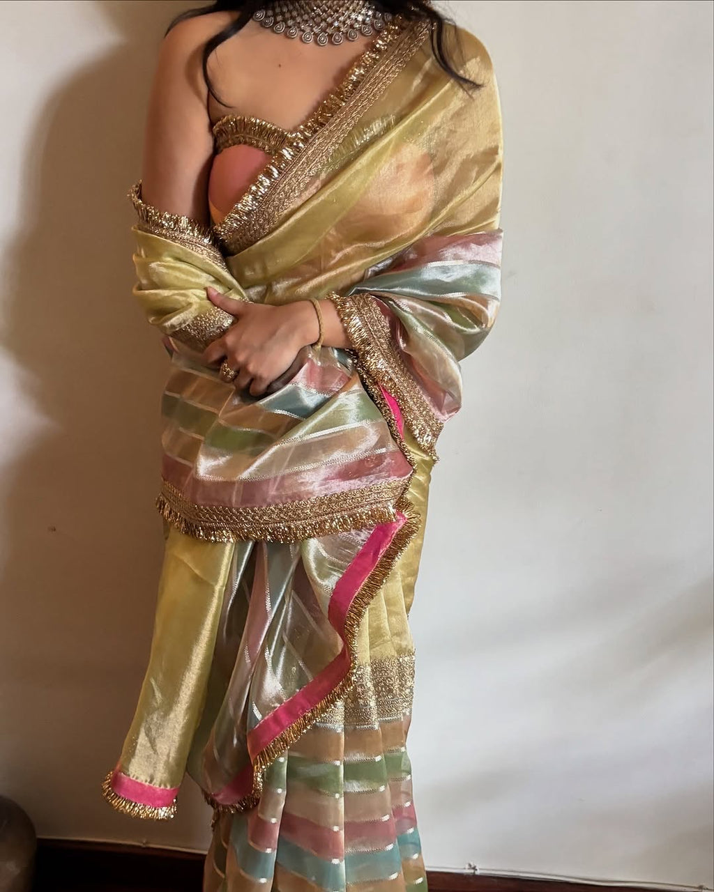 Banarasi Handloom Silk Kaduwa Weaving Saree – With Elegant Scallop Border & Interlock Detailing