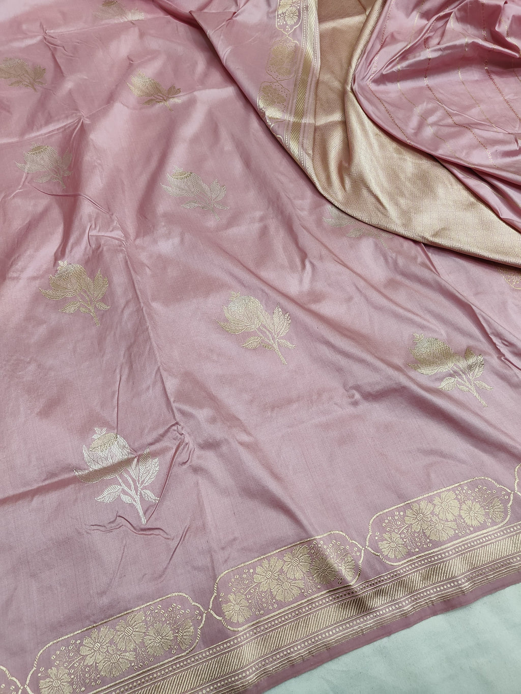 Pure Katan Silk Kadhwa Buta in Mauve Pink