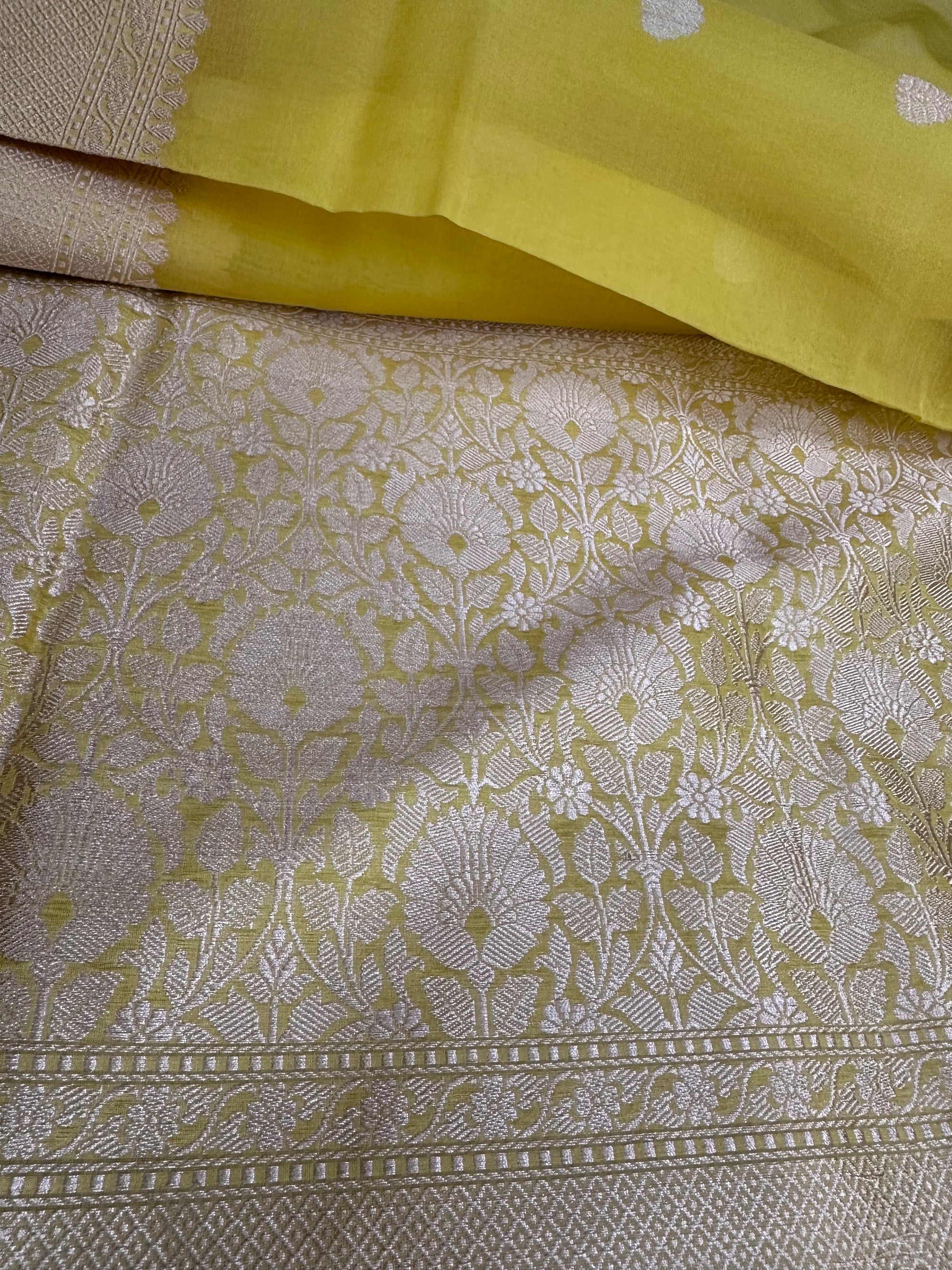 Pure Kora Silk Kadhwa Buta Handloom Saree