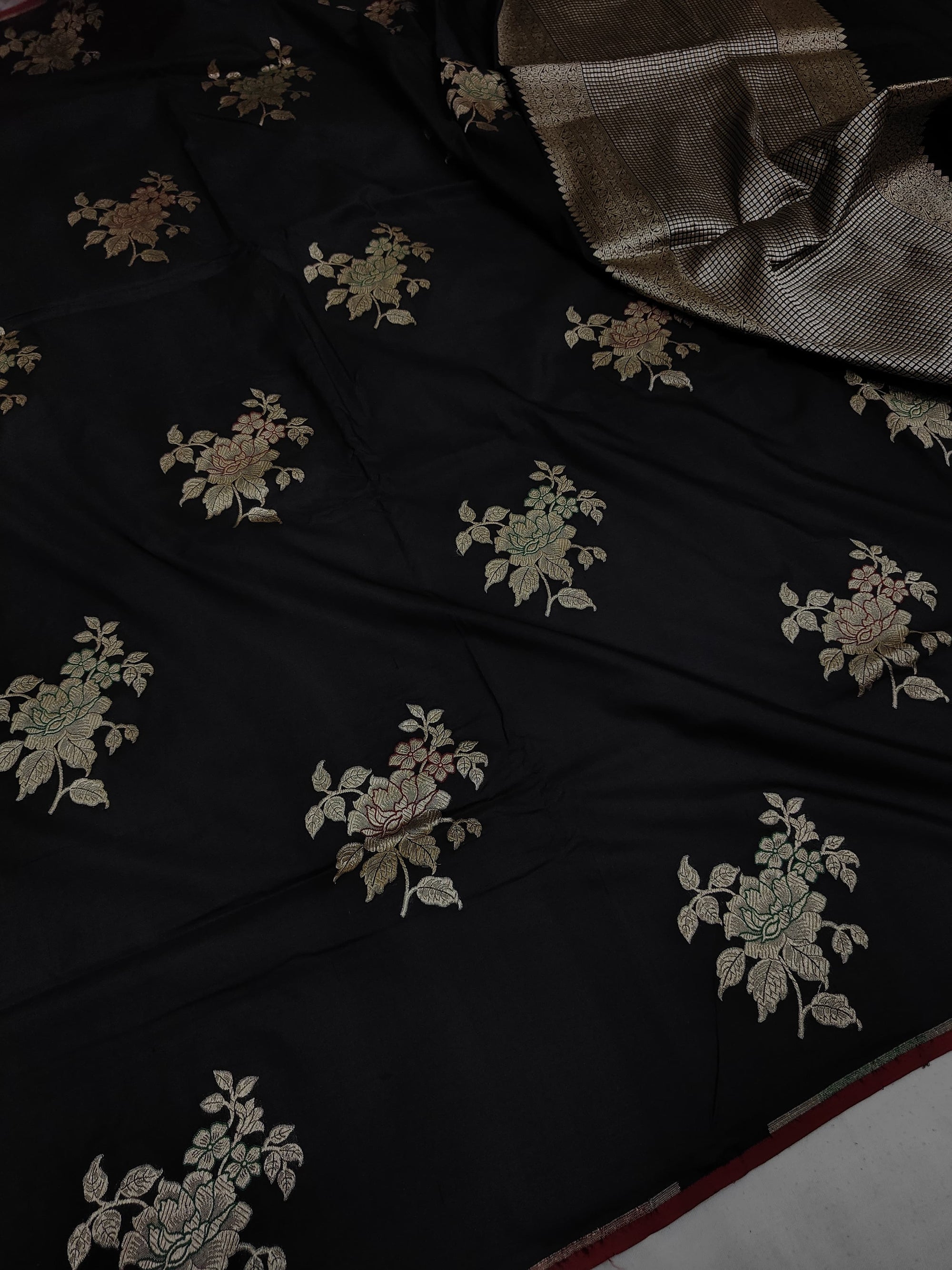 Pure Katan Silk Minakari Banarasi Saree – Floral Brocade work