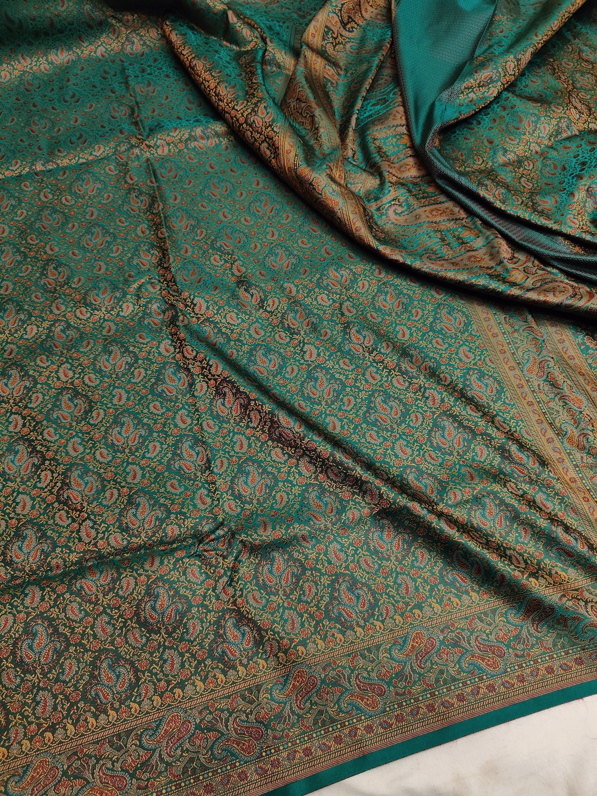 Mashroo Tanchui Silk Banarasi Saree with Meenakari Weave