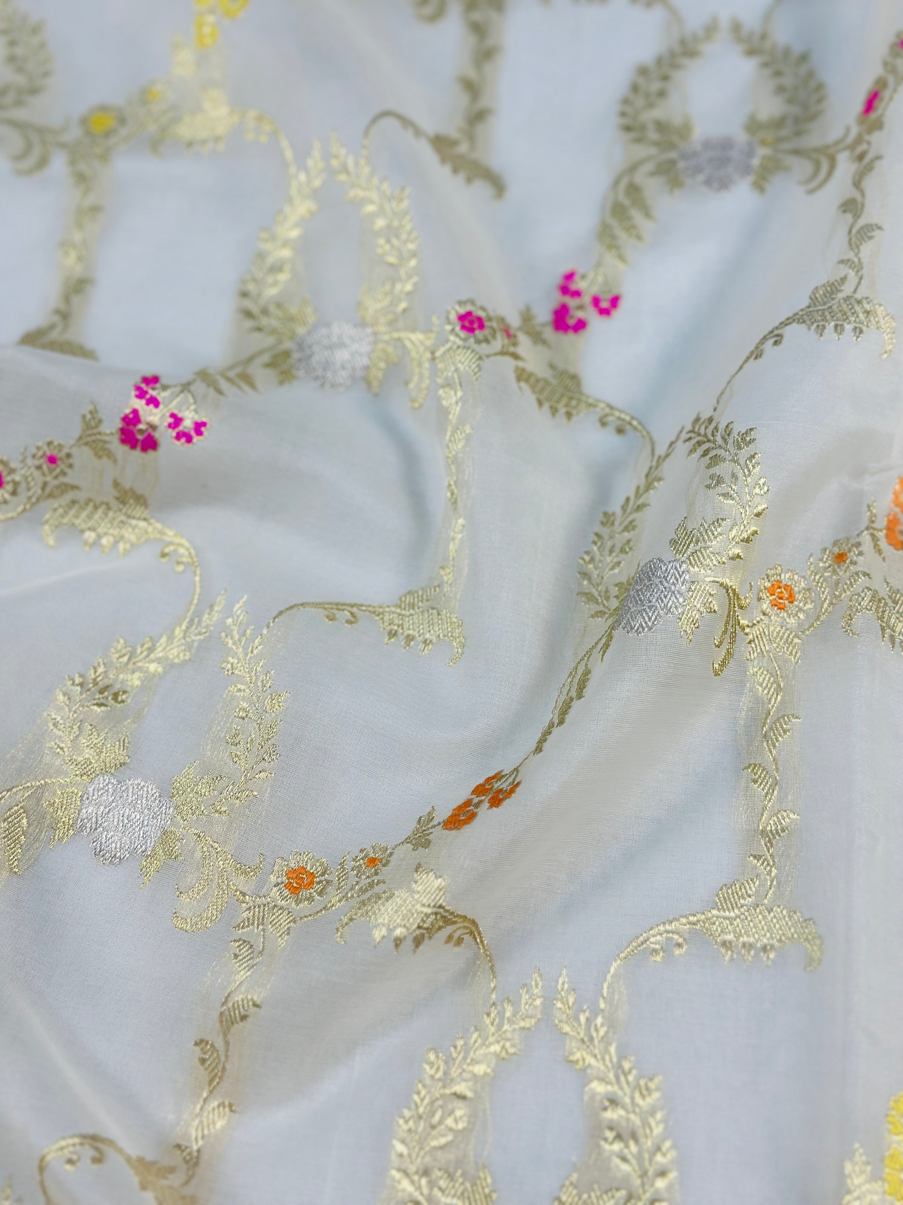 Pure Katan Silk Handloom Banarasi Saree with Dyeble Kadhwa Lehariya Pattern Weave & Minakari Floral Sona Rupa Zari