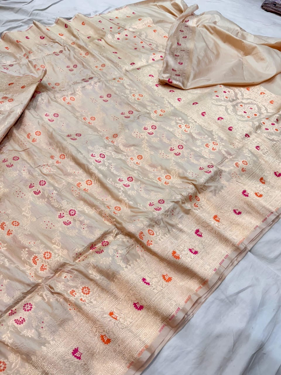 Pure Katan Silk Tilfi Minakari Banarasi Saree – Big Buta Motifs & Heavy Pallu