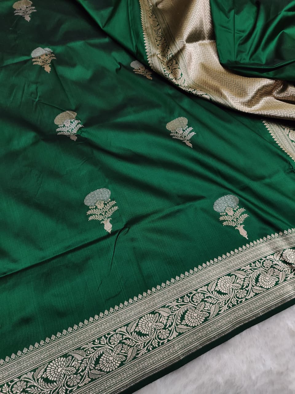 Green Pure Katan Silk Kadhwa Buta Banarasi Saree | Sona Rupa Zari | Katan Banaras