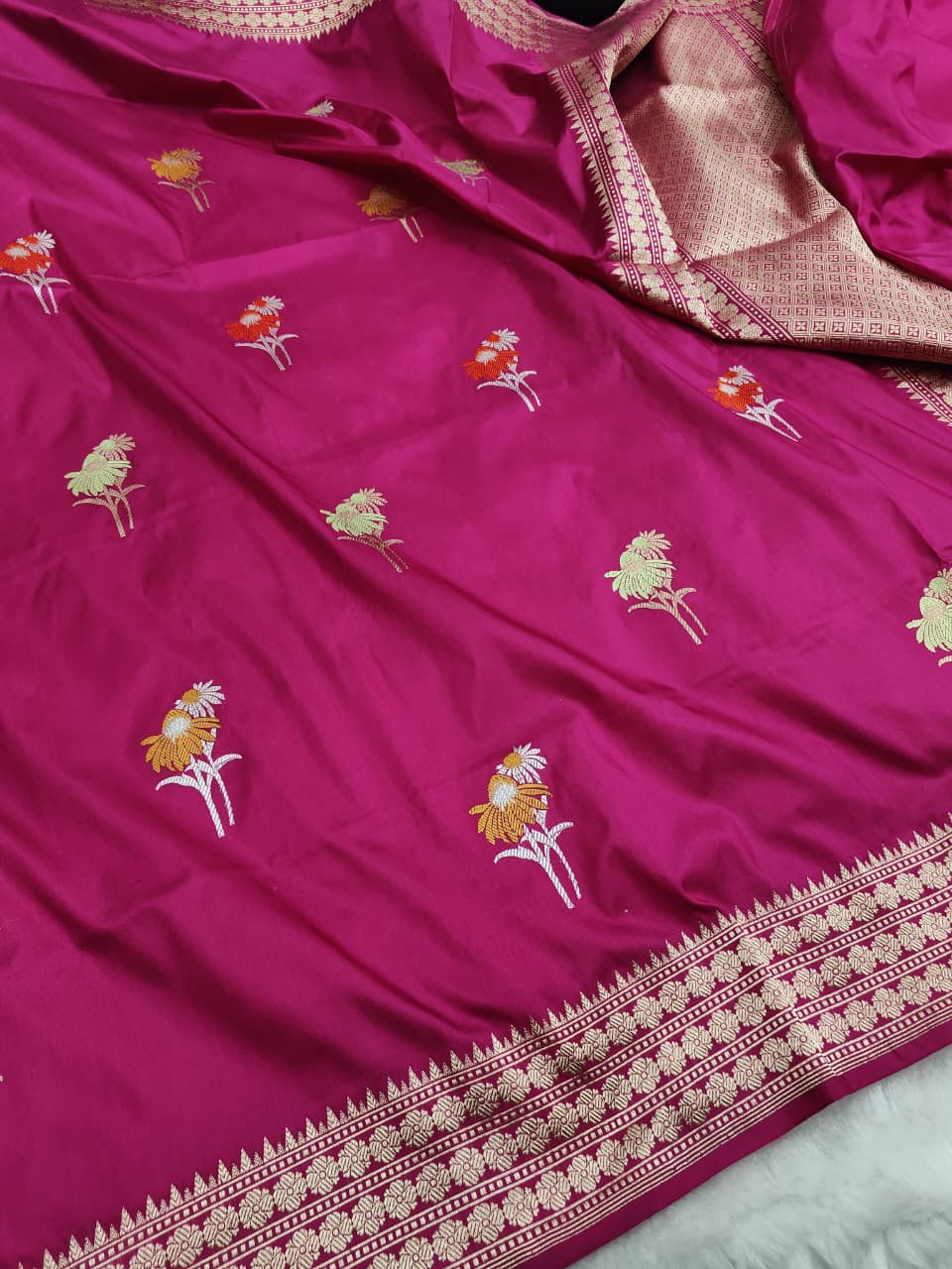 Rani Pink Pure Katan Silk Kadhwa Buta Banarasi Saree | Sona Rupa Zari & Tilfi Minakari
