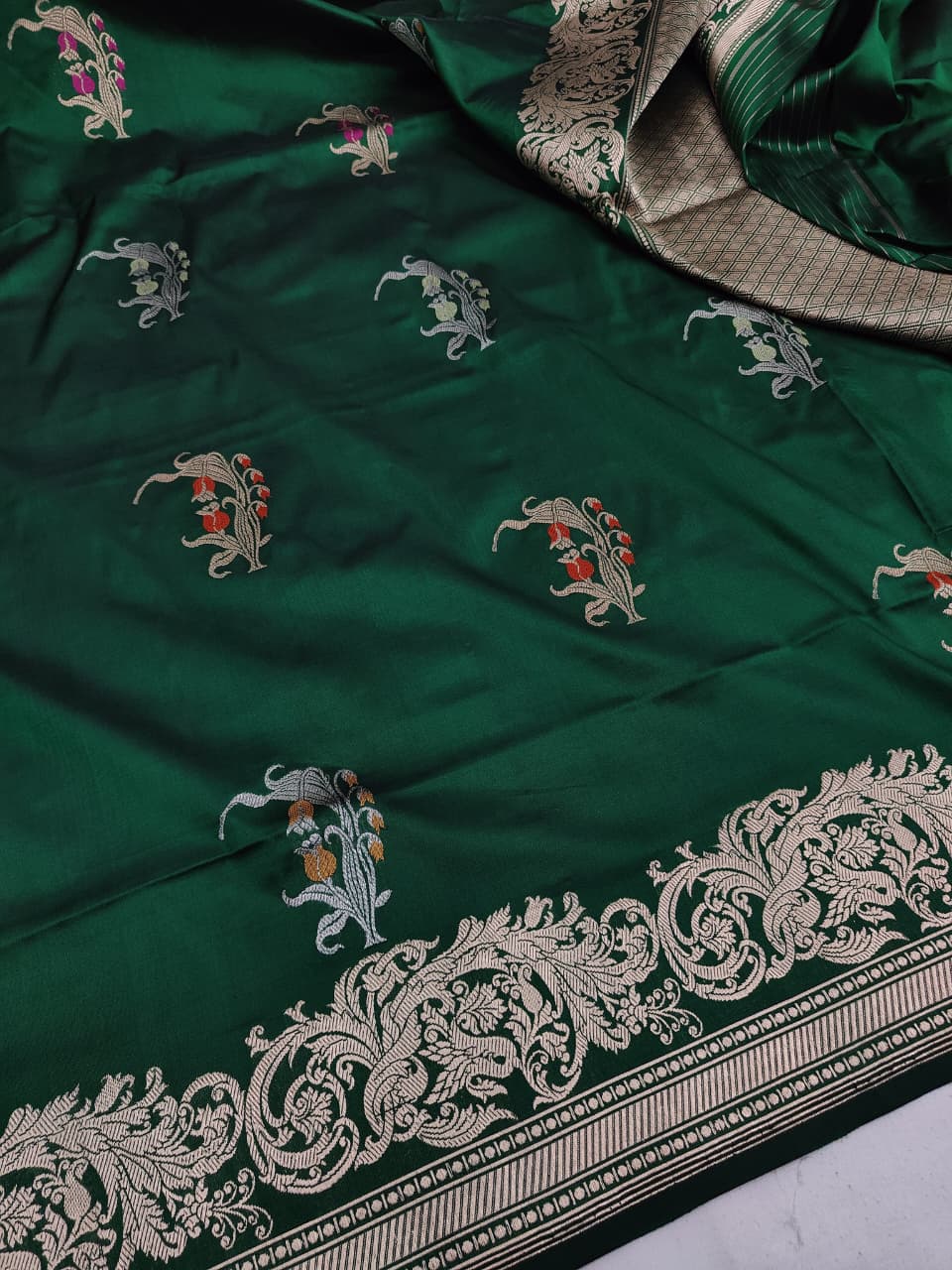 Handloom Banarasi Kadhwa Buta Saree | Pure Katan Silk | Sona Rupa Zari & Tilfi Minakari | Green