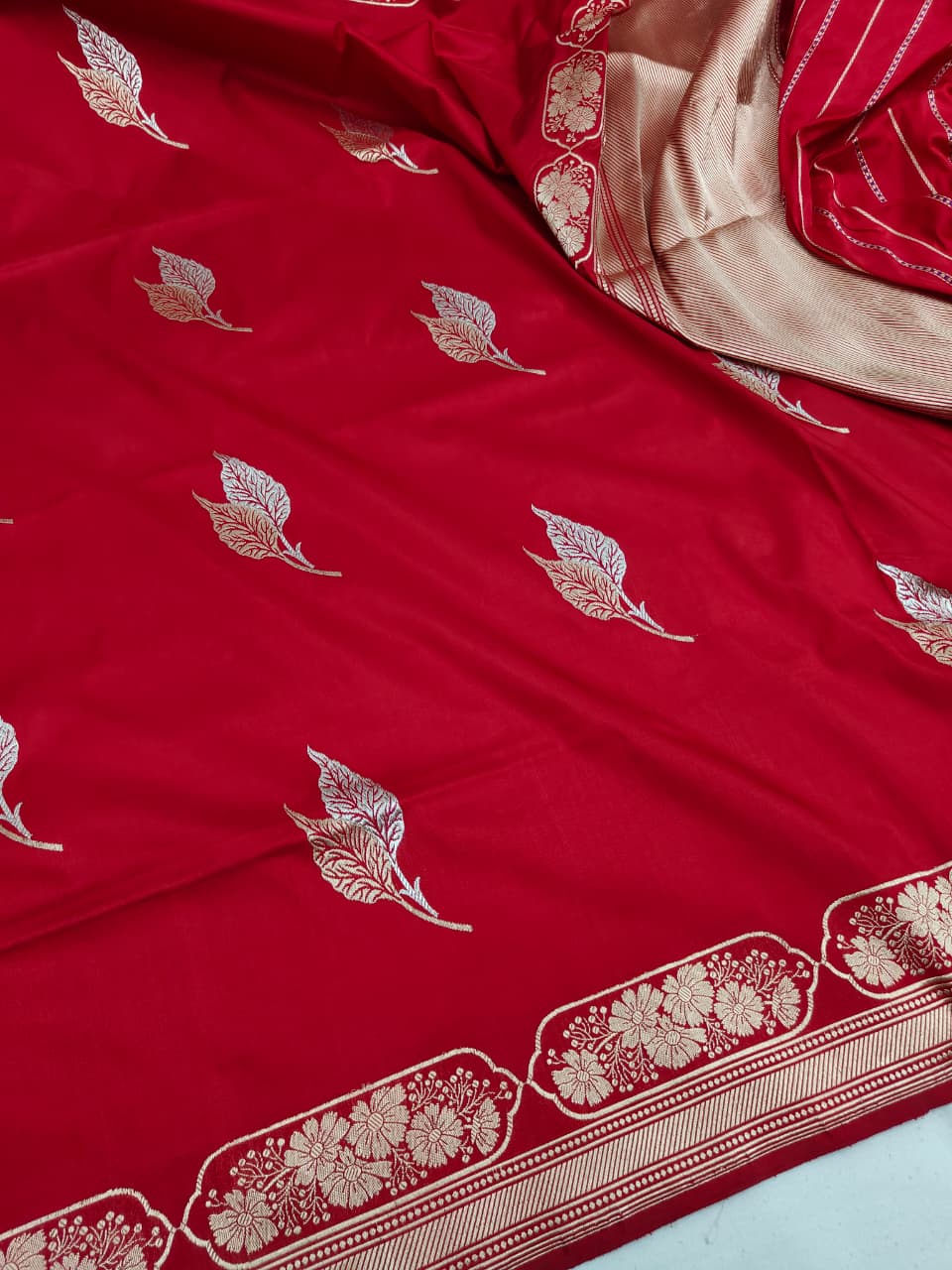 Pure Katan Silk Kadhwa Buta Banarasi Saree | Sona Rupa Zari | Red