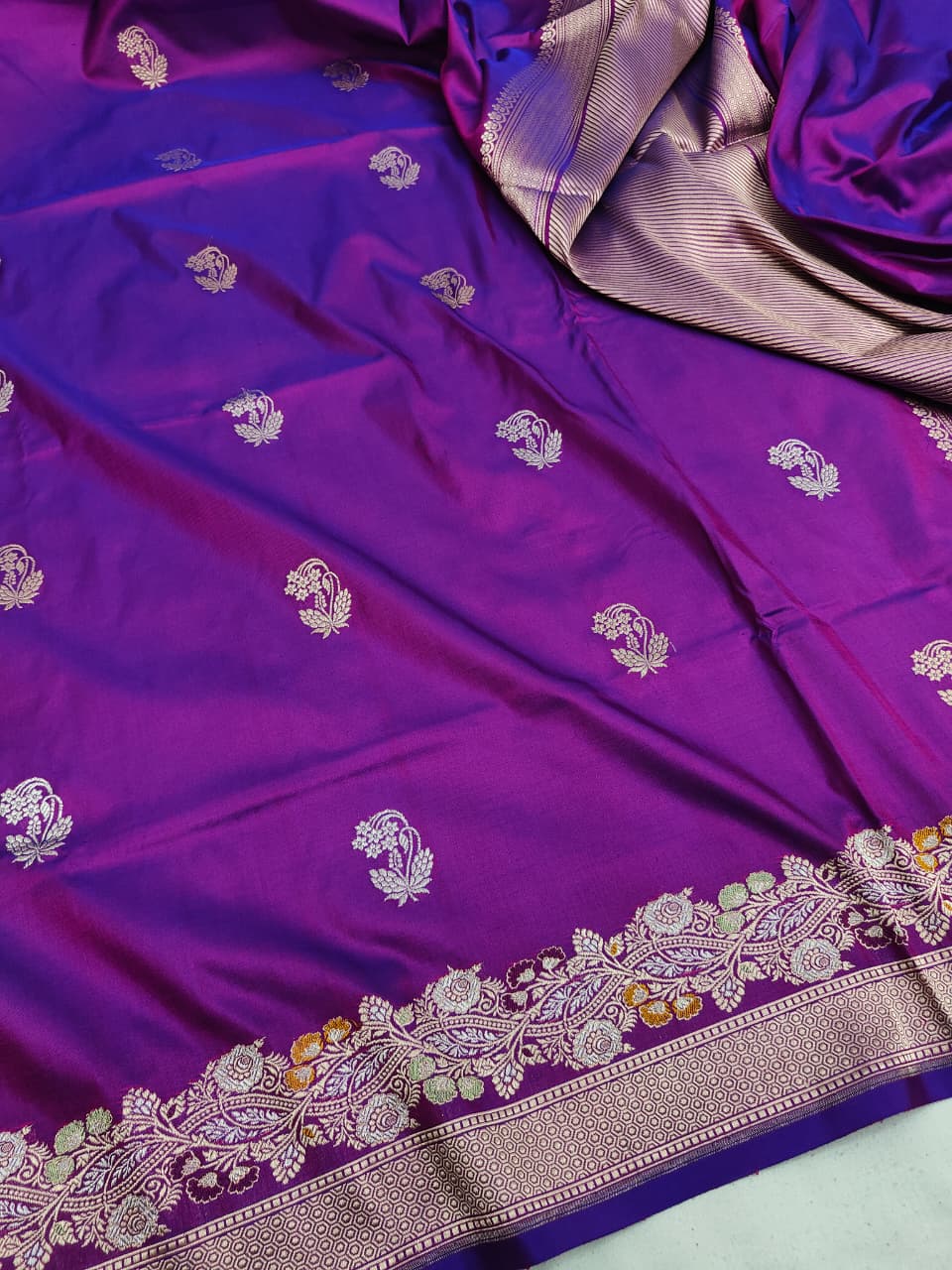 Pure Katan Silk Kadhwa Buta Banarasi Saree | Sona Rupa Zari & Tilfi Minakari | Bright Purple