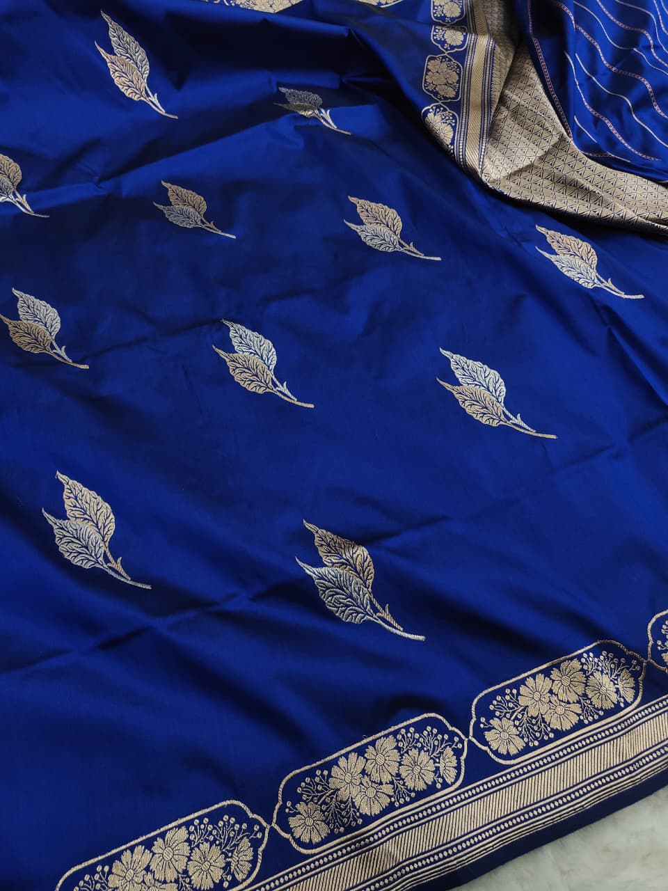 Royal Blue Pure Katan Silk Kadhwa Buta Handloom Banarasi Saree with Sona Rupa Zari