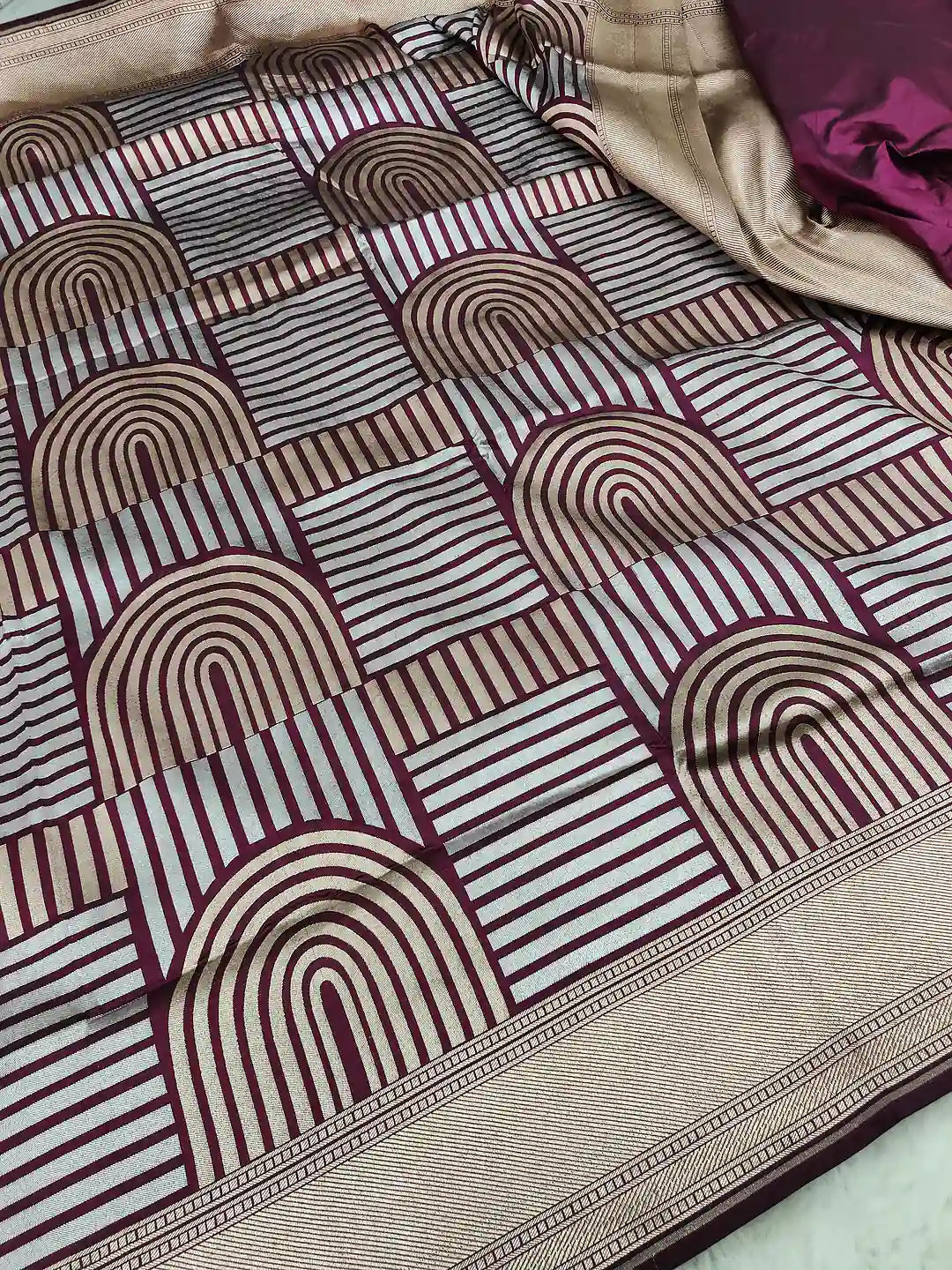 Pure Katan Silk Banarasi Saree in Maroon | Silver Zari Arch Handloom Saree