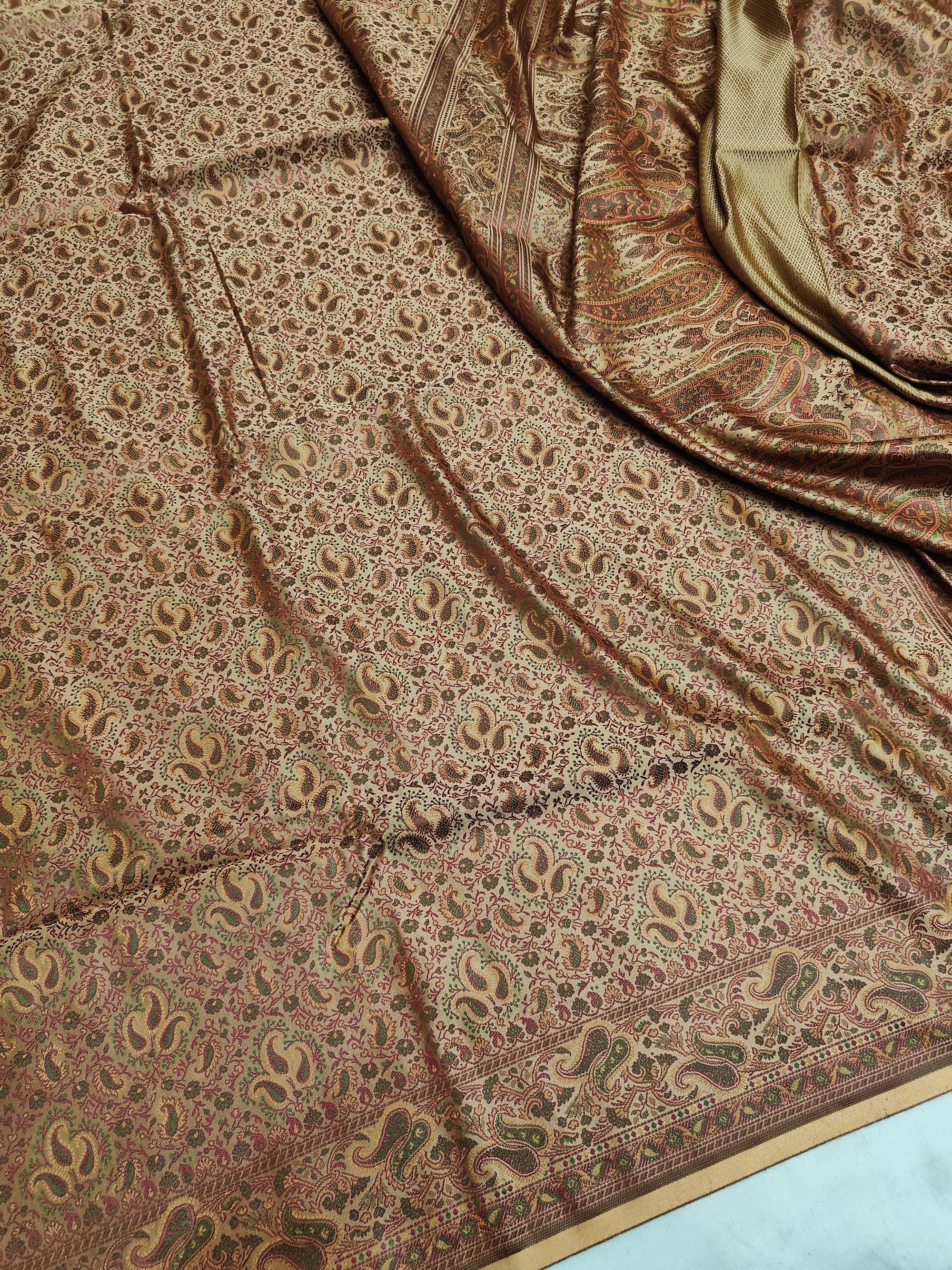 Mashroo Tanchui Silk Banarasi Saree with Meenakari Weave