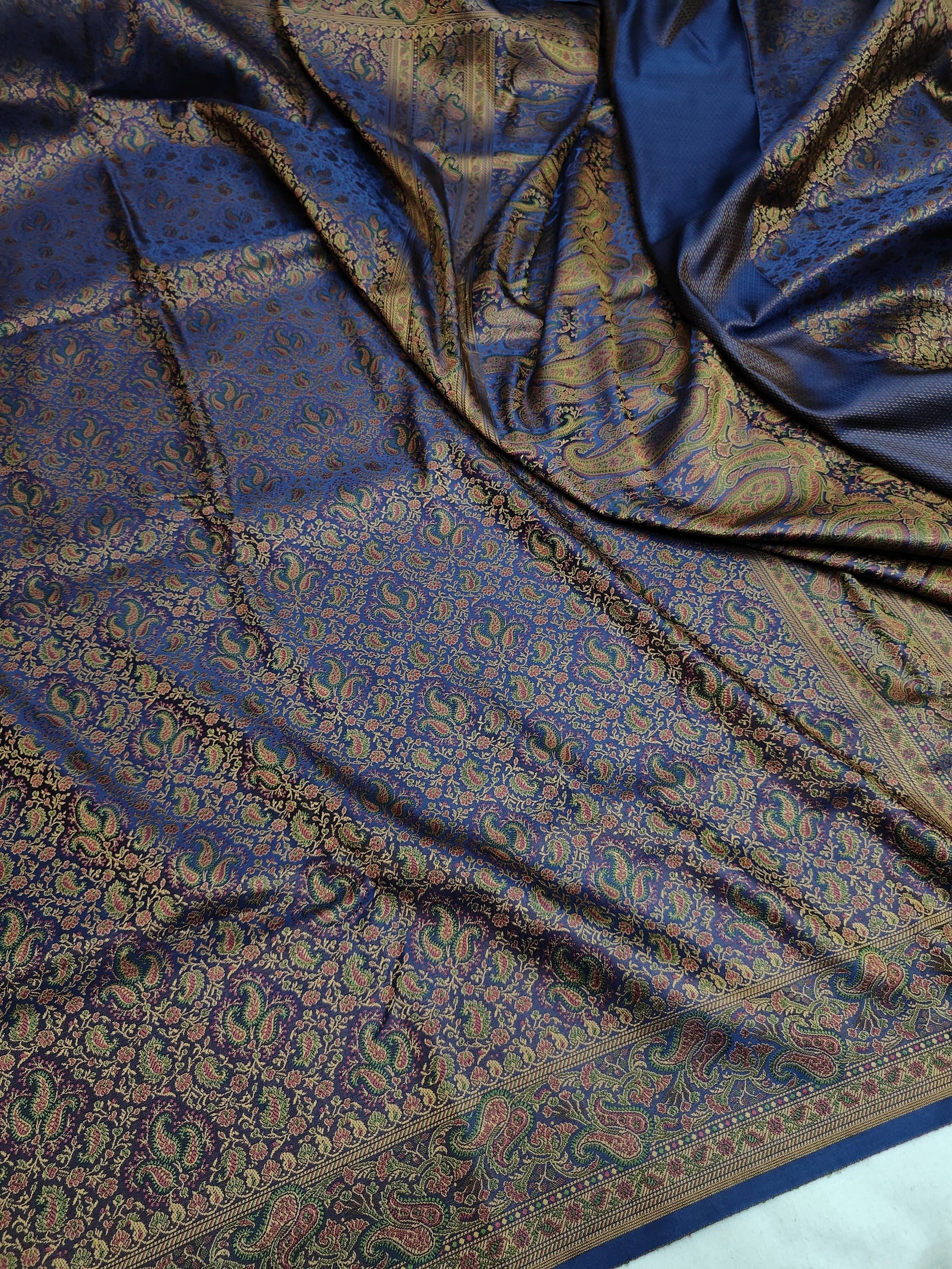 Mashroo Tanchui Silk Banarasi Saree with Meenakari Weave
