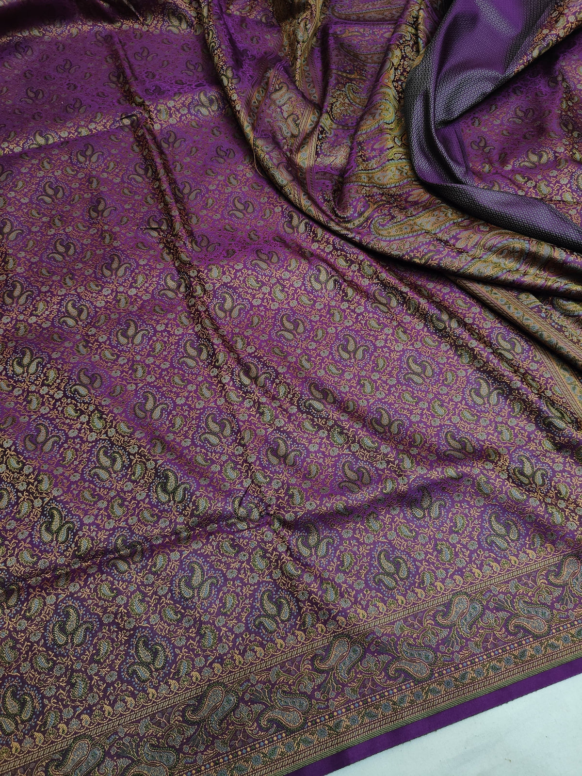 Mashroo Tanchui Silk Banarasi Saree with Meenakari Weave
