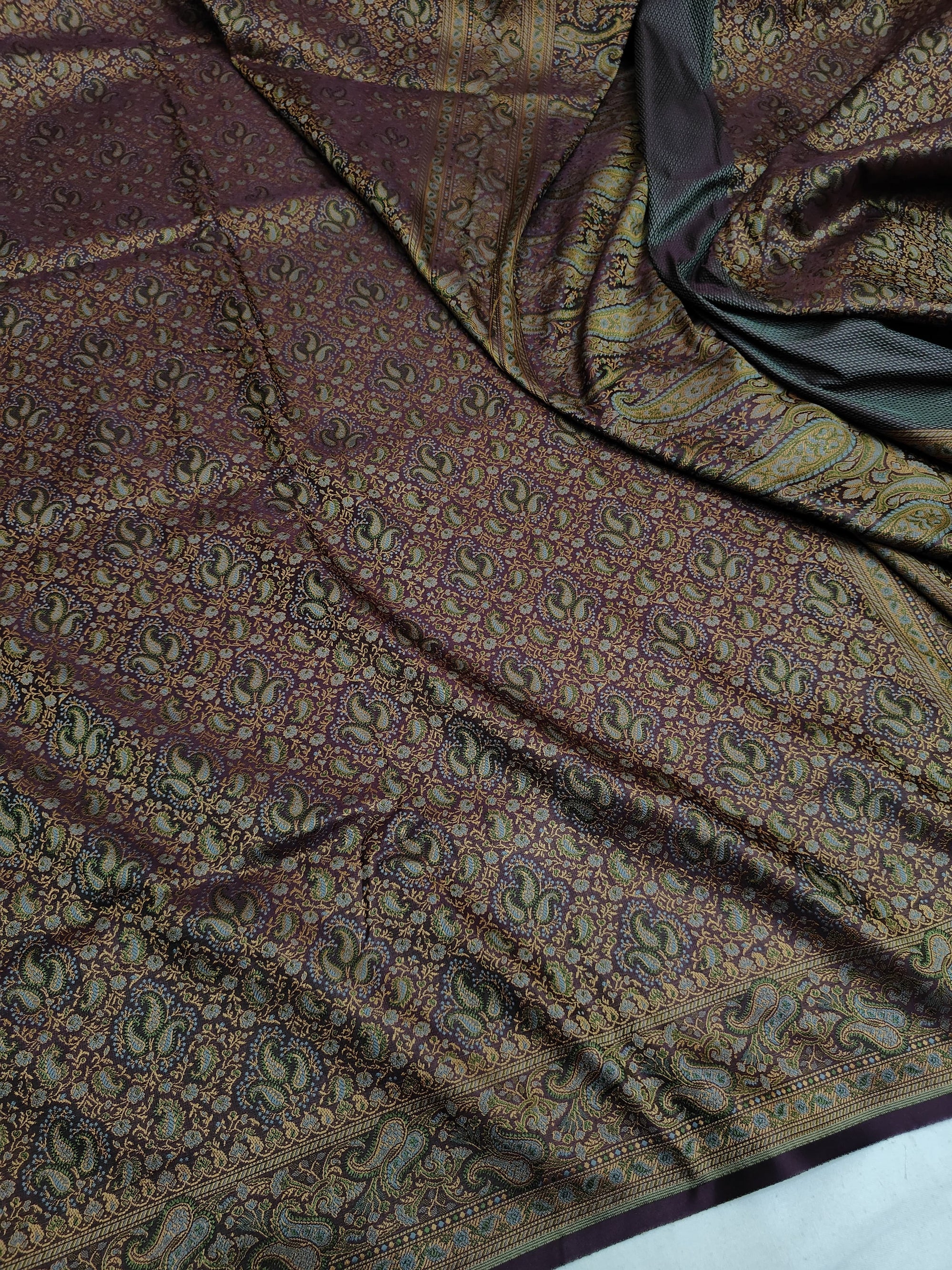 Mashroo Tanchui Silk Banarasi Saree with Meenakari Weave