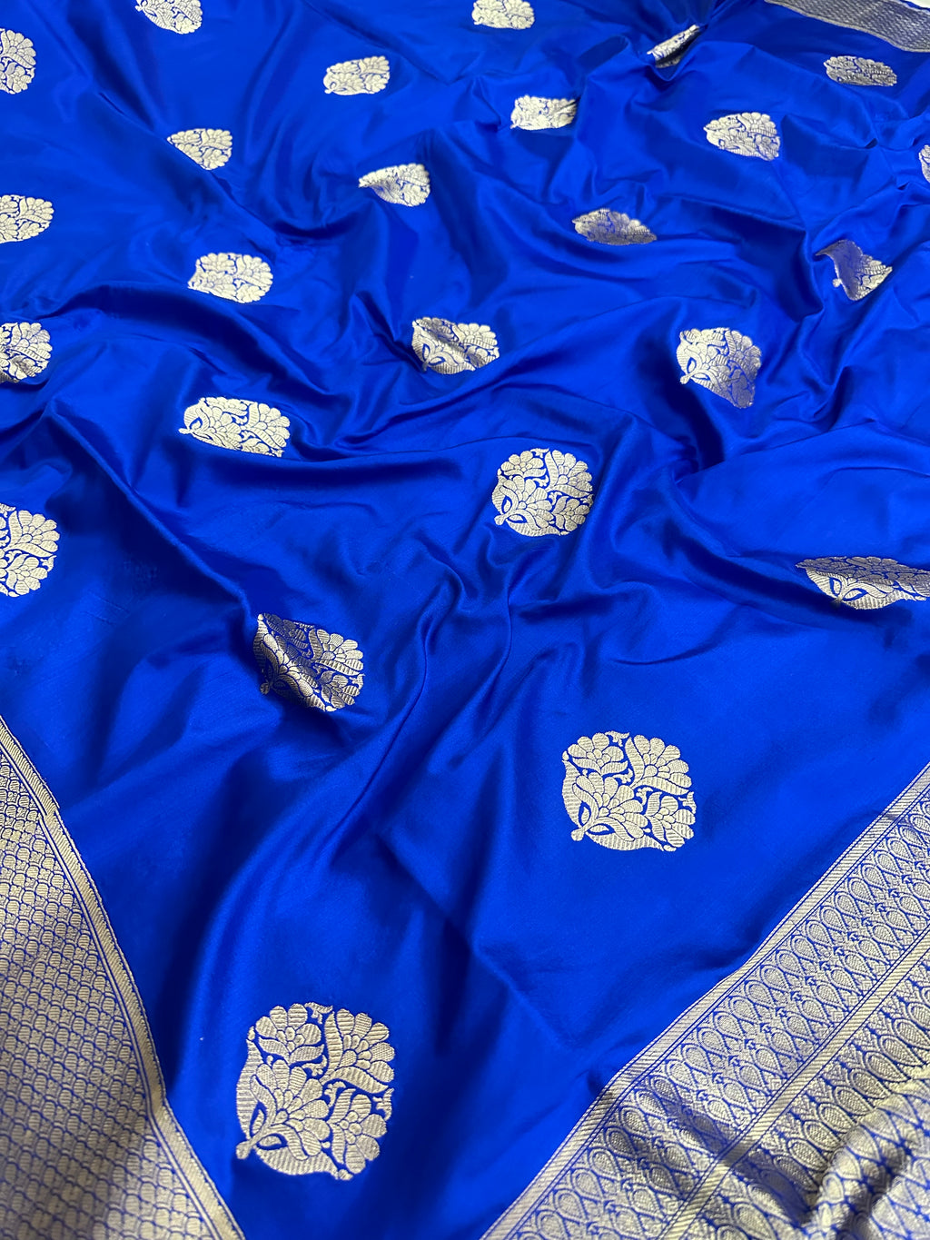Royal Blue Pure Katan Silk Banarasi Kadhwa Buta Handloom Ektara Weaved Saree with Tested Zari