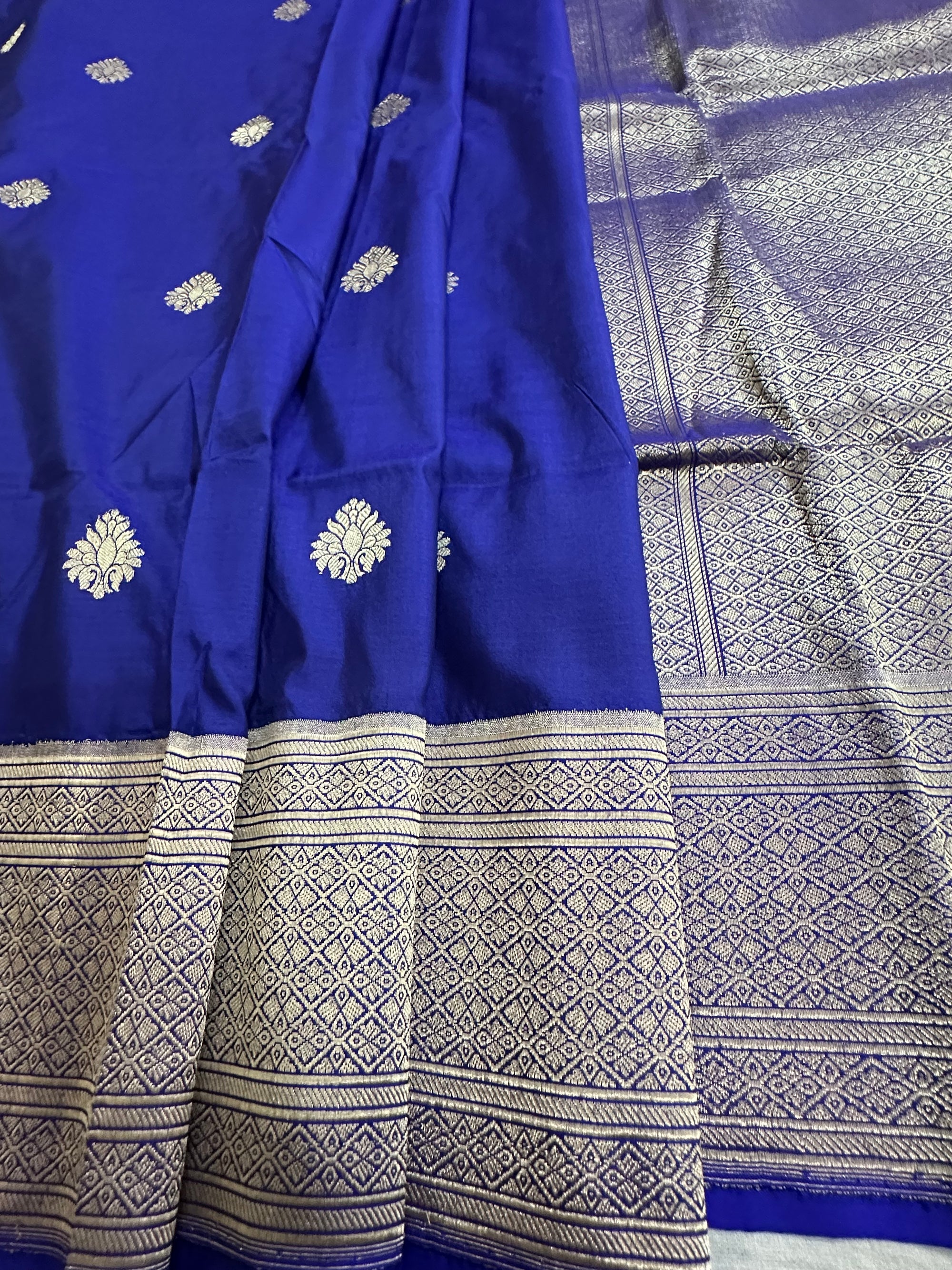 Pure Katan Silk Kadhwa Buta Handloom Saree – Real Zari Banarasi Masterpiece | Royal Weave Elegance