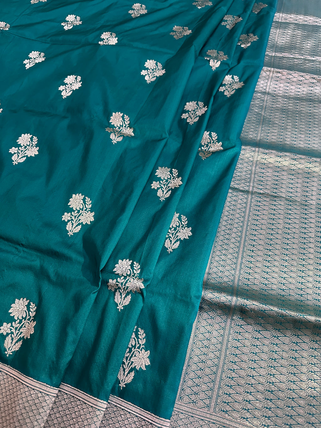 Pure Katan Silk Kadhwa Buta Handloom Saree – Real Zari Banarasi Masterpiece | Royal Weave Elegance