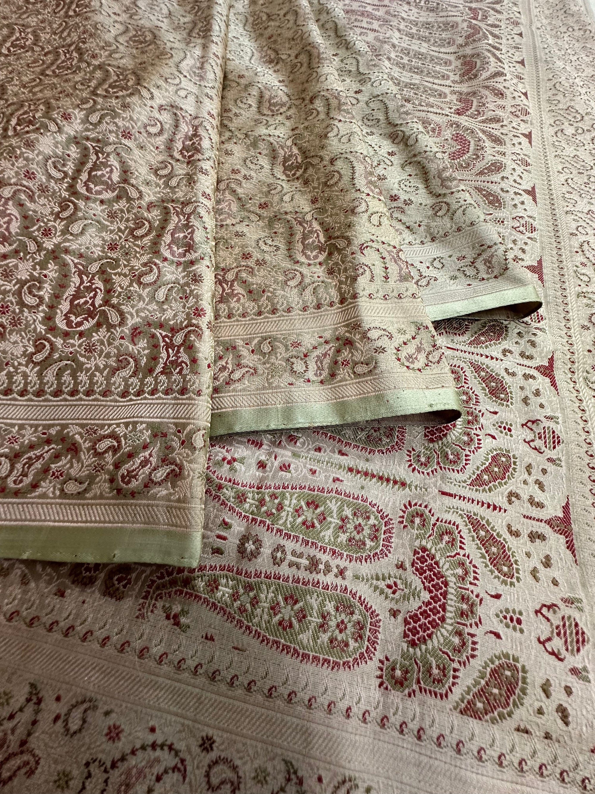Pure Jamawar Tanchui Silk Handloom Saree – No Zari, Ultra Soft & Royal Weave | Banarasi Elegance