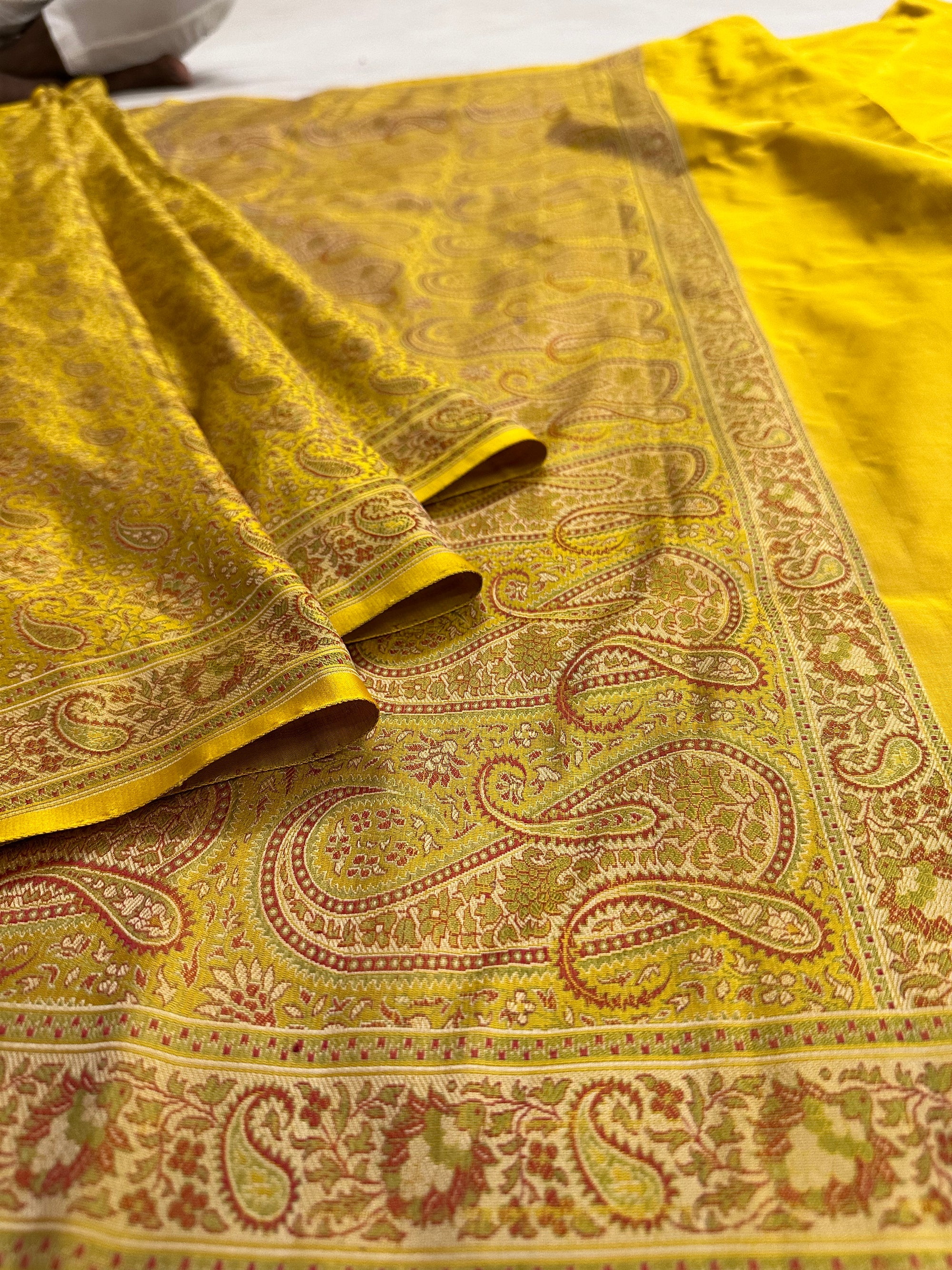 Pure Jamawar Tanchui Silk Handloom Saree – No Zari, Ultra Soft & Royal Weave | Banarasi Elegance